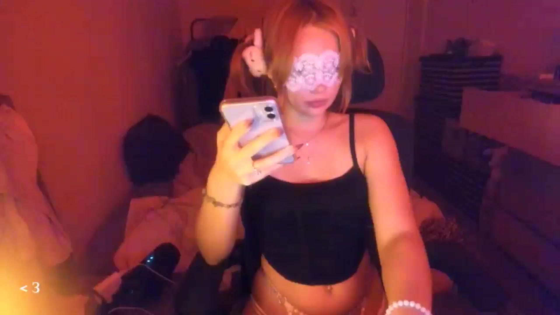 Gallery image thumbnail from greenzone's myfreecams stream on, 01/15/2026, 17:52 image 3 of 20