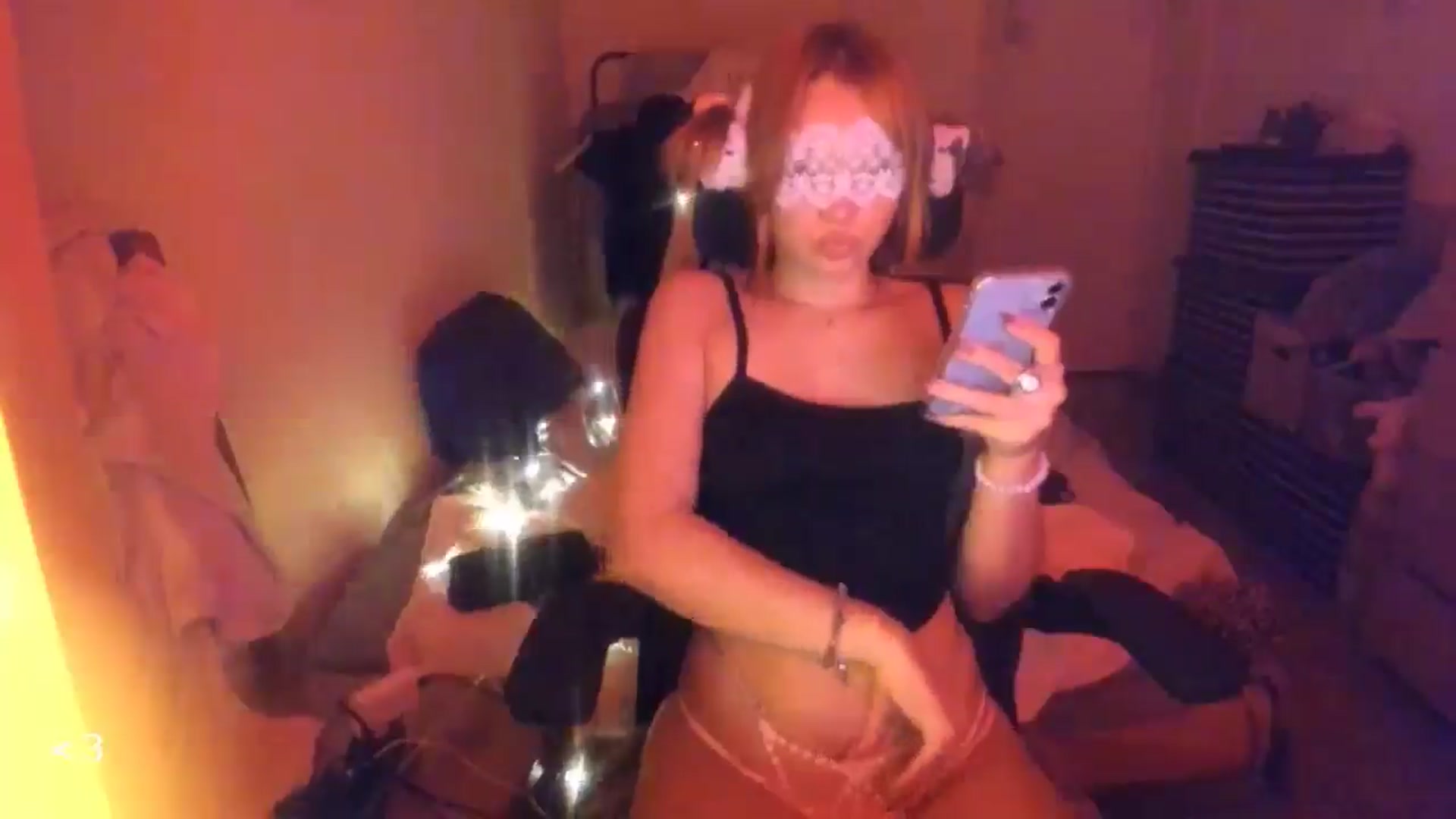 Gallery image thumbnail from greenzone's myfreecams stream on, 01/15/2026, 19:05 image 20 of 20