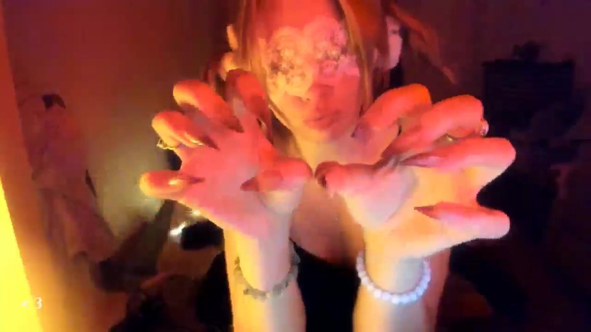 Gallery image thumbnail from greenzone's myfreecams stream on, 01/15/2026, 19:37 image 7 of 20