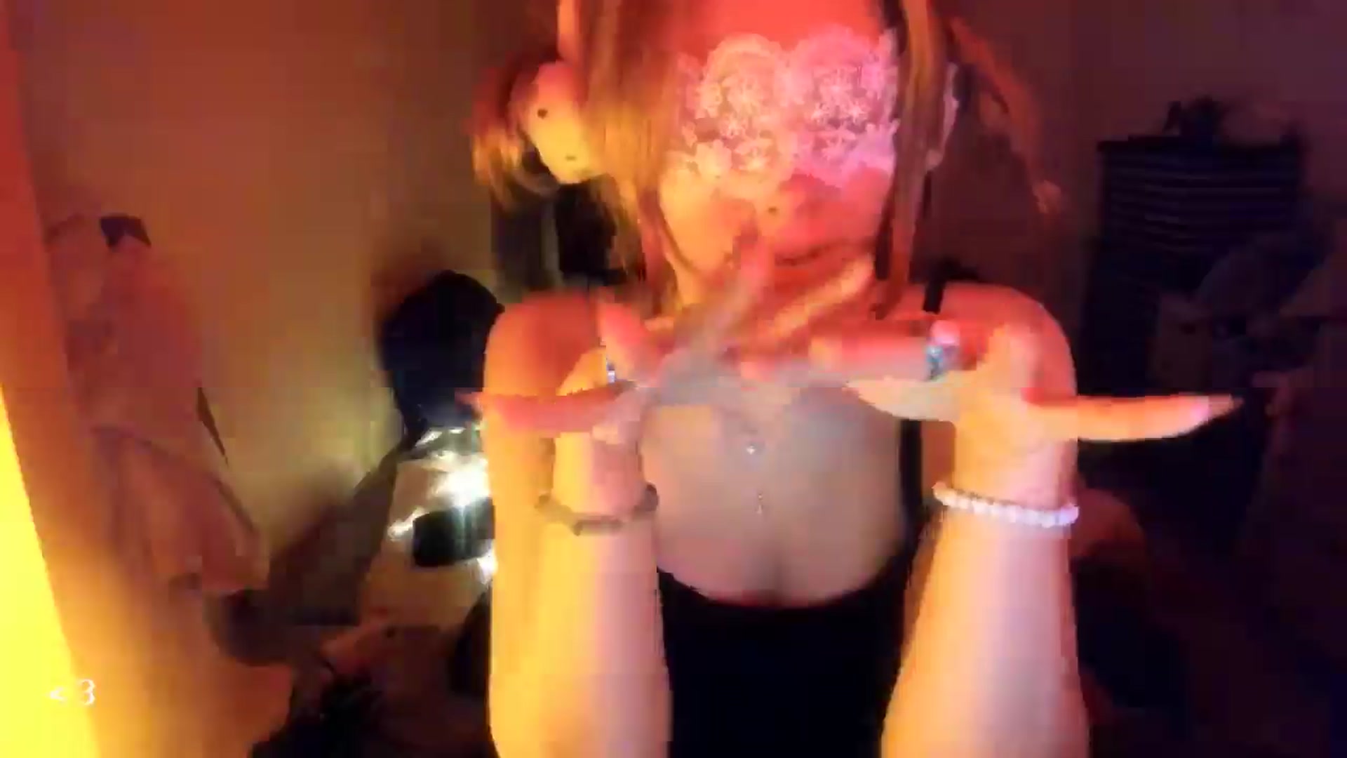 Gallery image thumbnail from greenzone's myfreecams stream on, 01/15/2026, 19:37 image 5 of 20