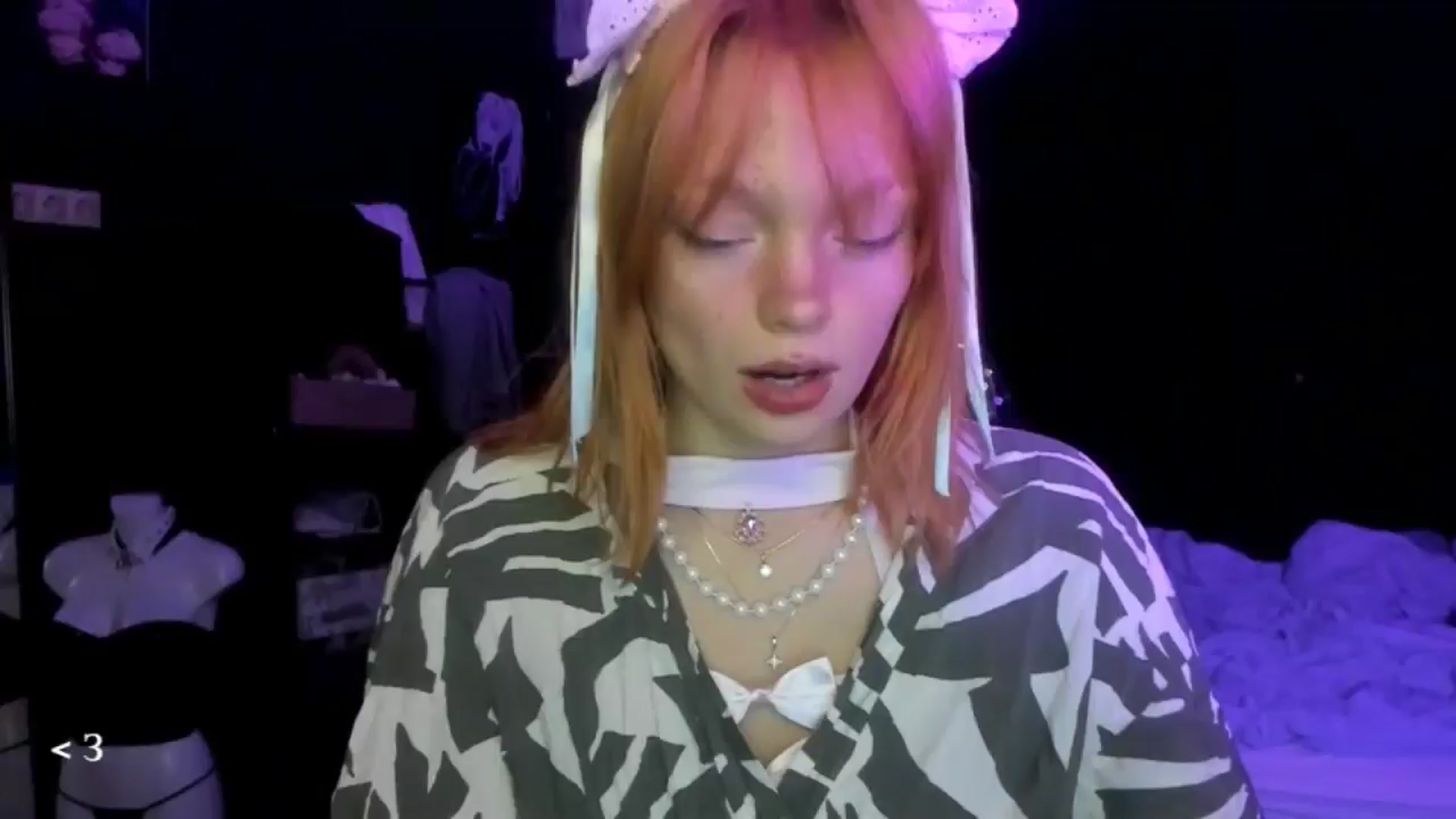 Gallery image thumbnail from greenzone's myfreecams stream on, 01/28/2026, 13:13 image 1 of 20