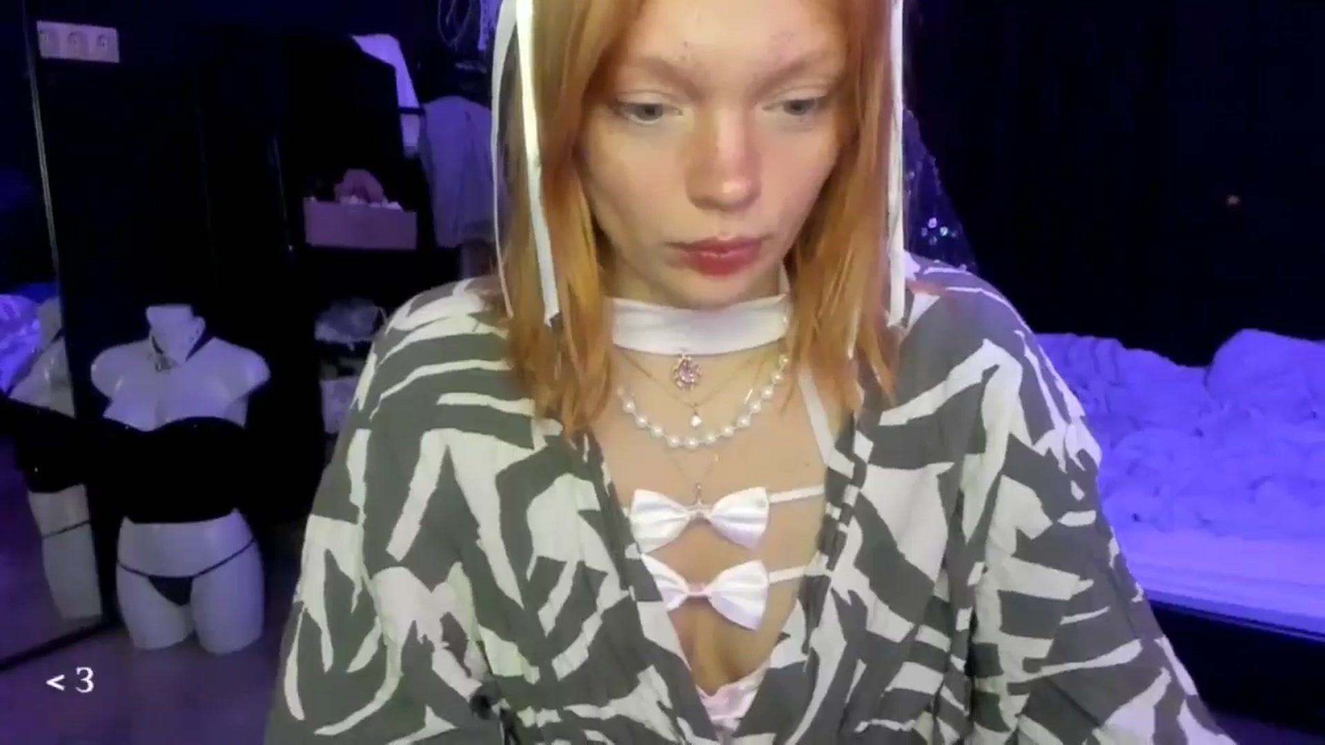 Gallery image thumbnail from greenzone's myfreecams stream on, 01/28/2026, 14:23 image 10 of 20