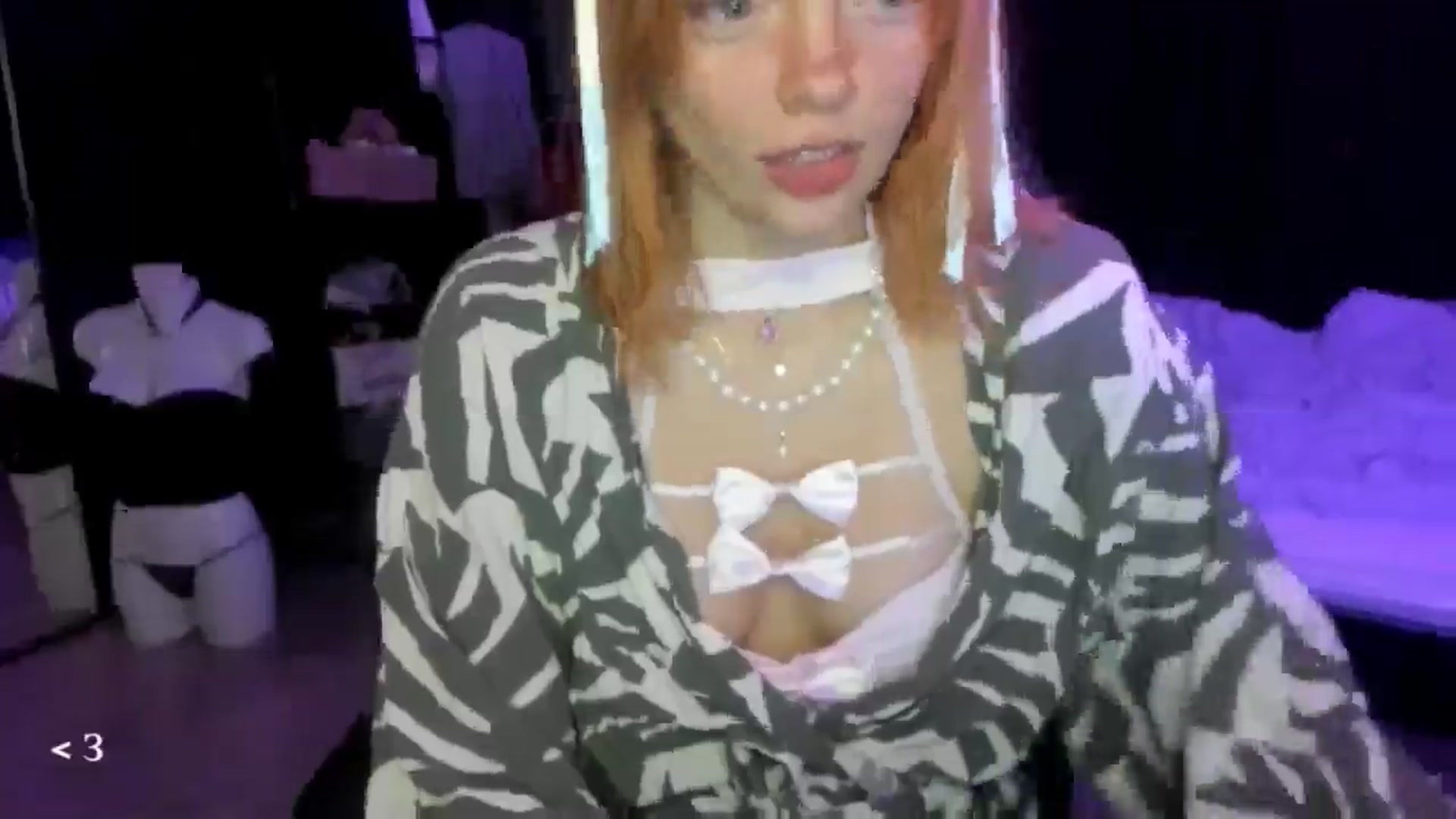 Gallery image thumbnail from greenzone's myfreecams stream on, 01/28/2026, 14:23 image 3 of 20