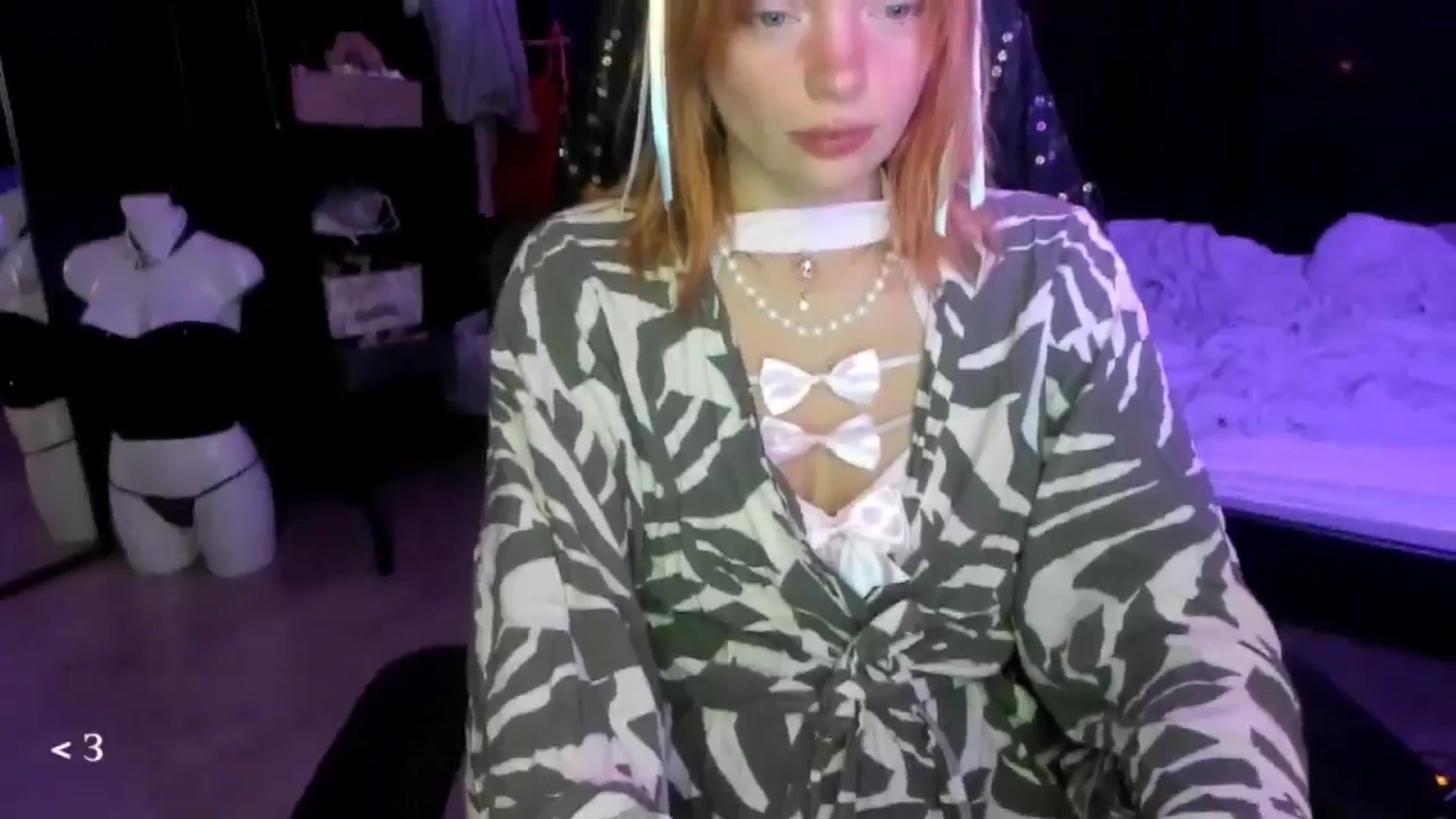 Gallery image thumbnail from greenzone's myfreecams stream on, 01/28/2026, 14:23 image 6 of 20