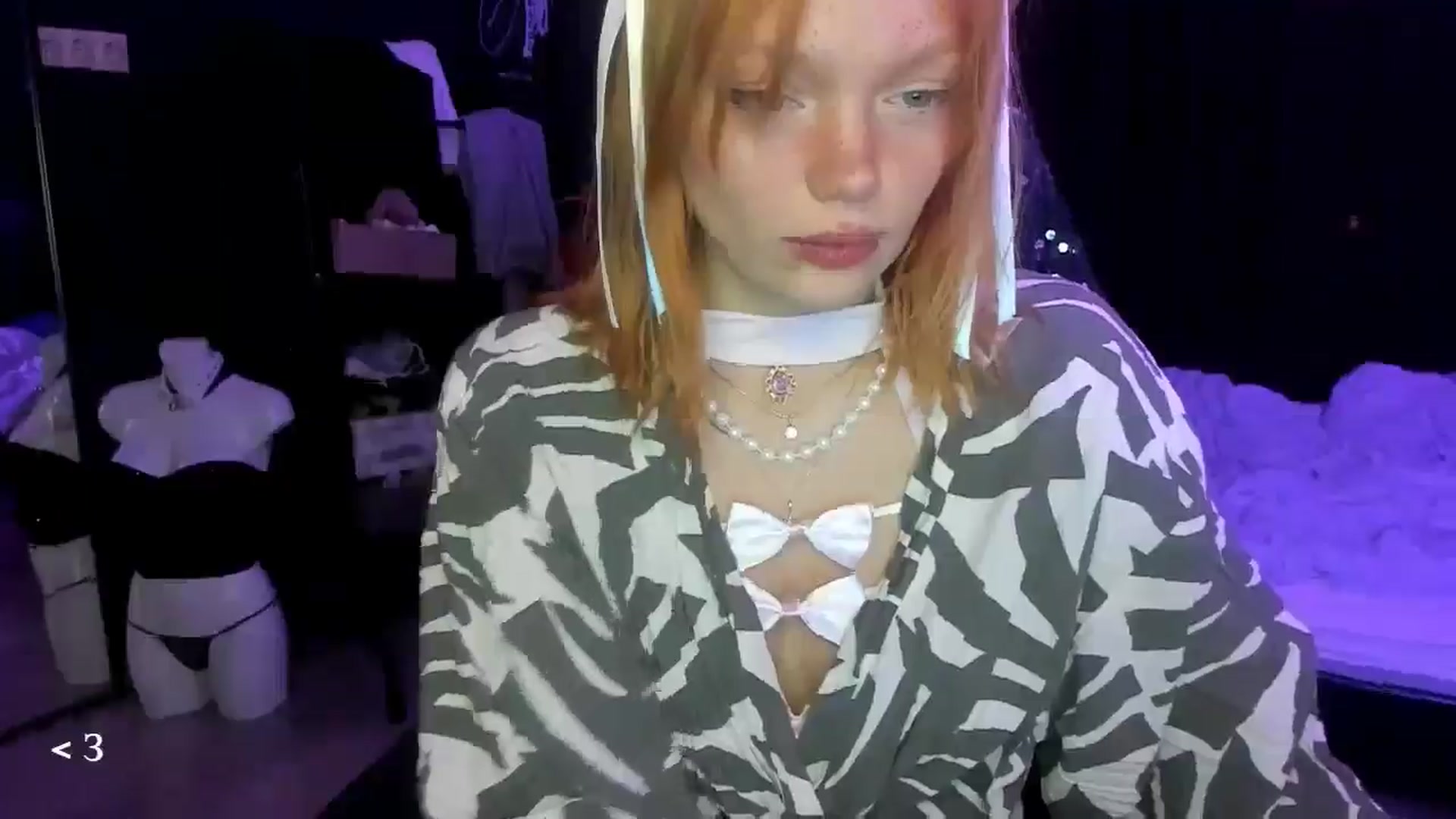 Gallery image thumbnail from greenzone's myfreecams stream on, 01/28/2026, 14:23 image 8 of 20