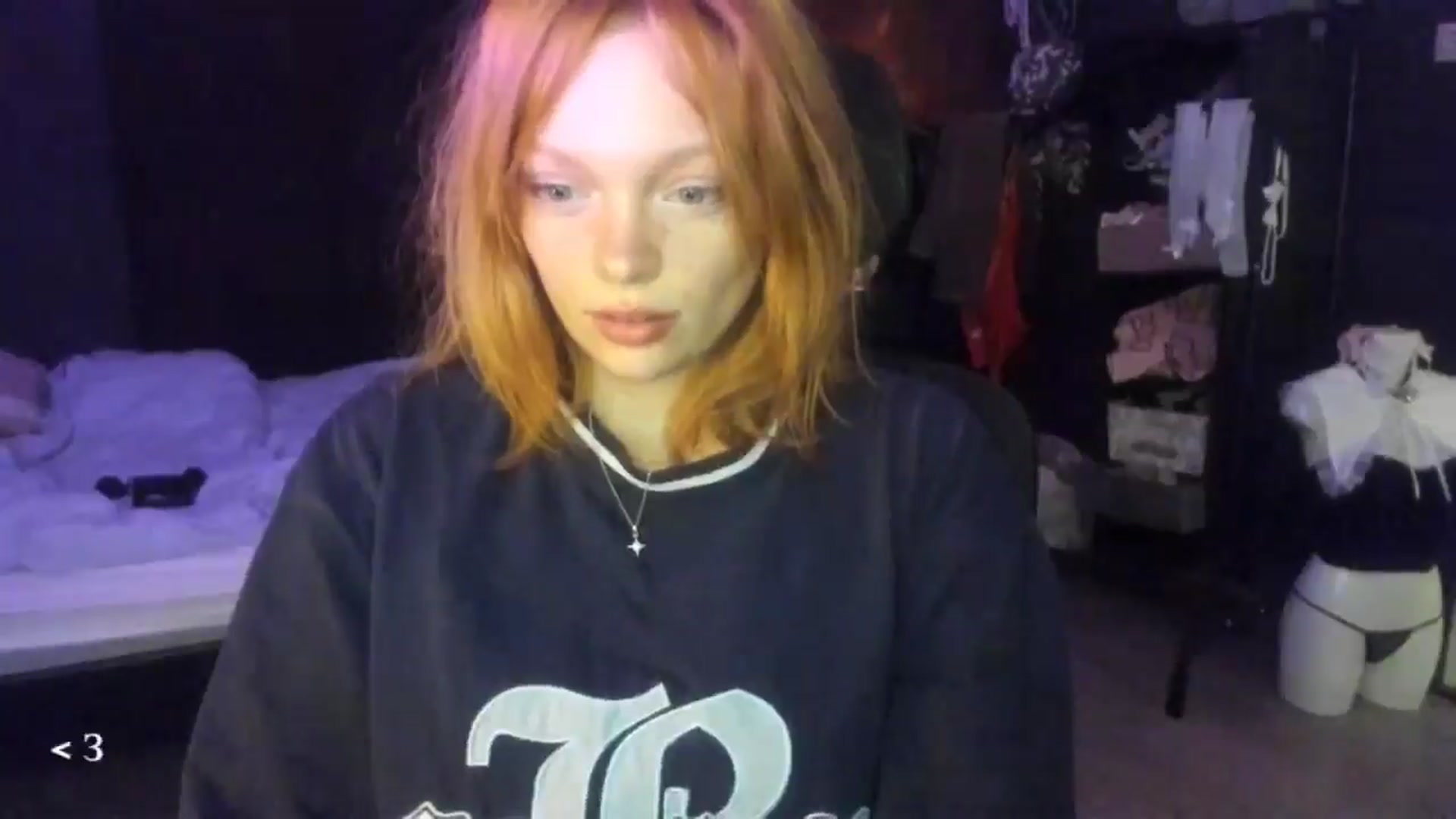 Gallery image thumbnail from greenzone's myfreecams stream on, 01/29/2026, 14:44 image 9 of 20