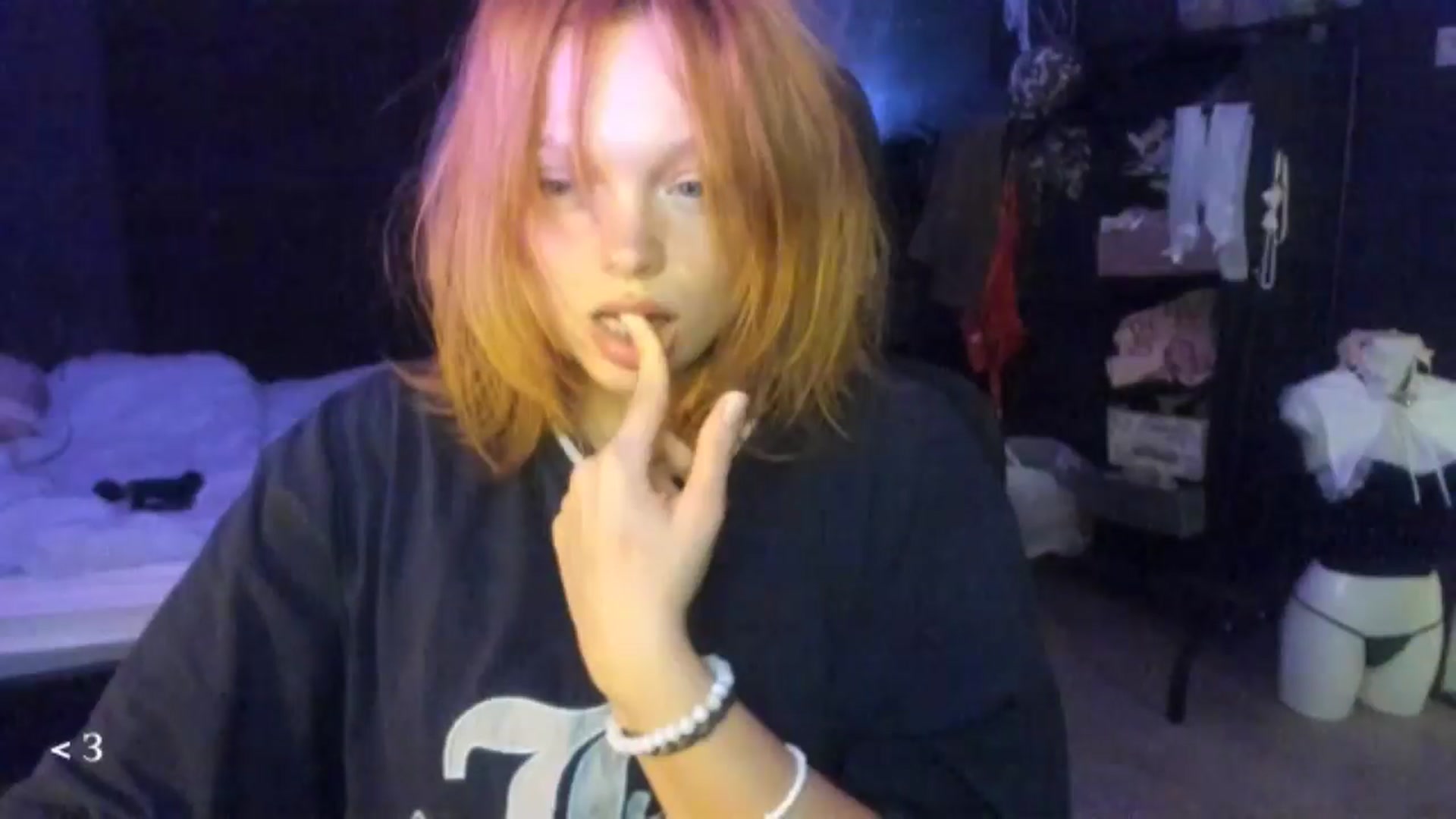 Gallery image thumbnail from greenzone's myfreecams stream on, 01/29/2026, 14:44 image 13 of 20