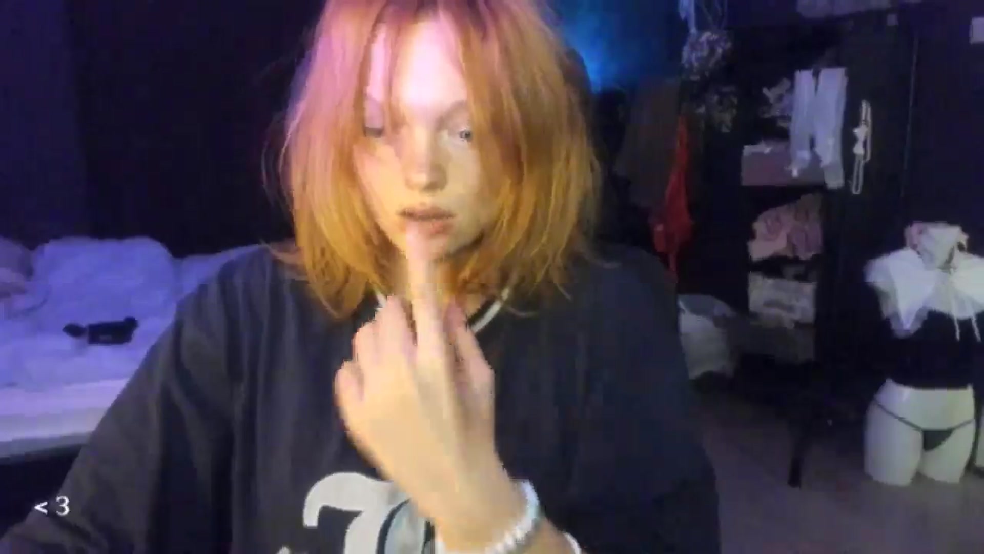 Gallery image thumbnail from greenzone's myfreecams stream on, 01/29/2026, 14:44 image 15 of 20