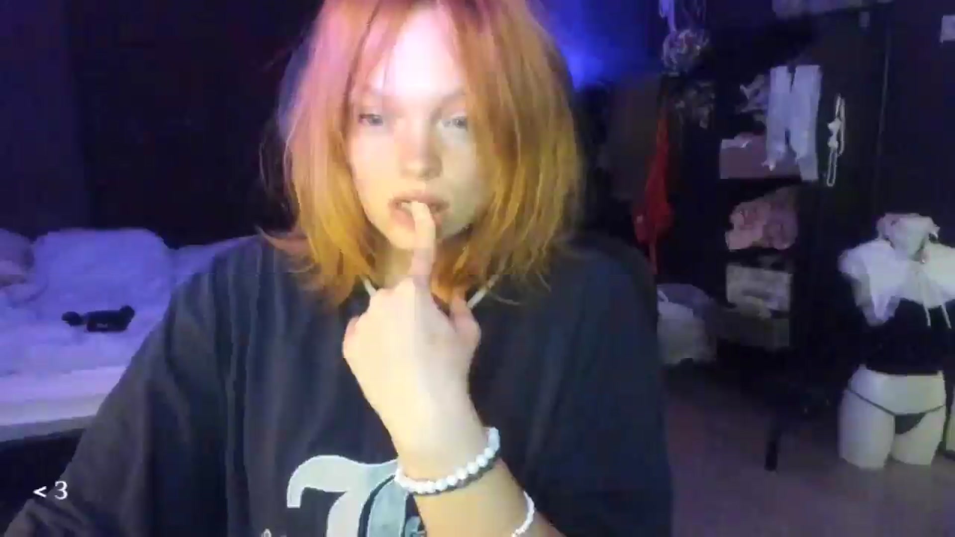Gallery image thumbnail from greenzone's myfreecams stream on, 01/29/2026, 14:44 image 18 of 20
