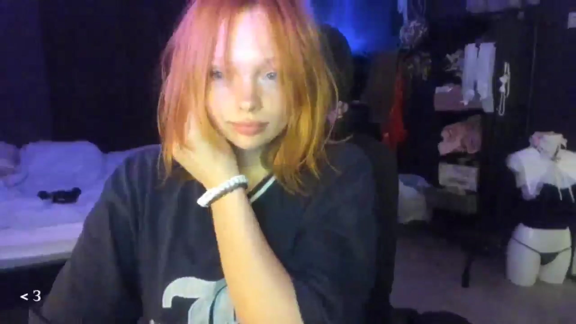 Gallery image thumbnail from greenzone's myfreecams stream on, 01/29/2026, 15:05 image 3 of 20