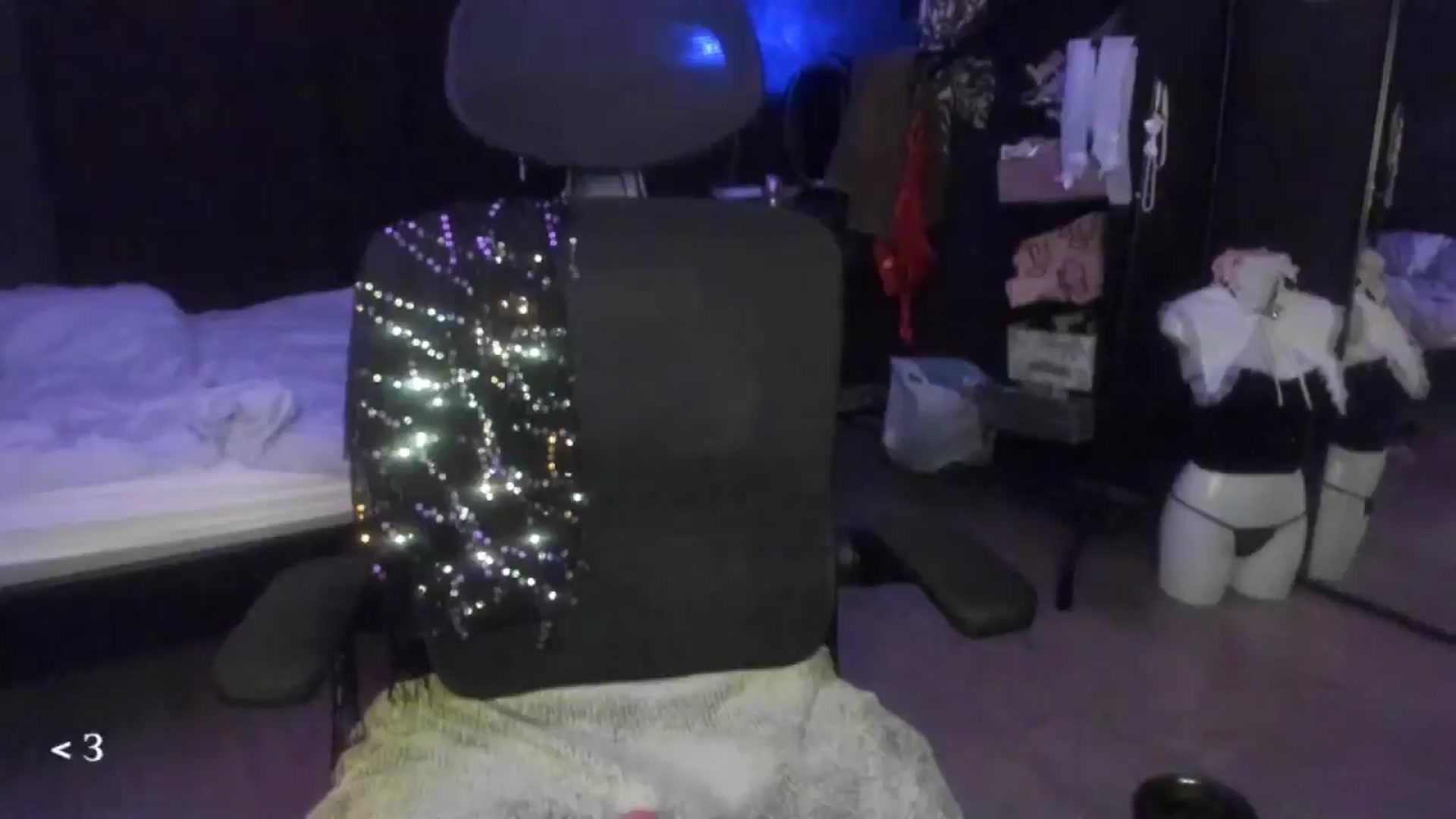 Gallery image thumbnail from greenzone's myfreecams stream on, 01/29/2026, 18:22 image 20 of 20