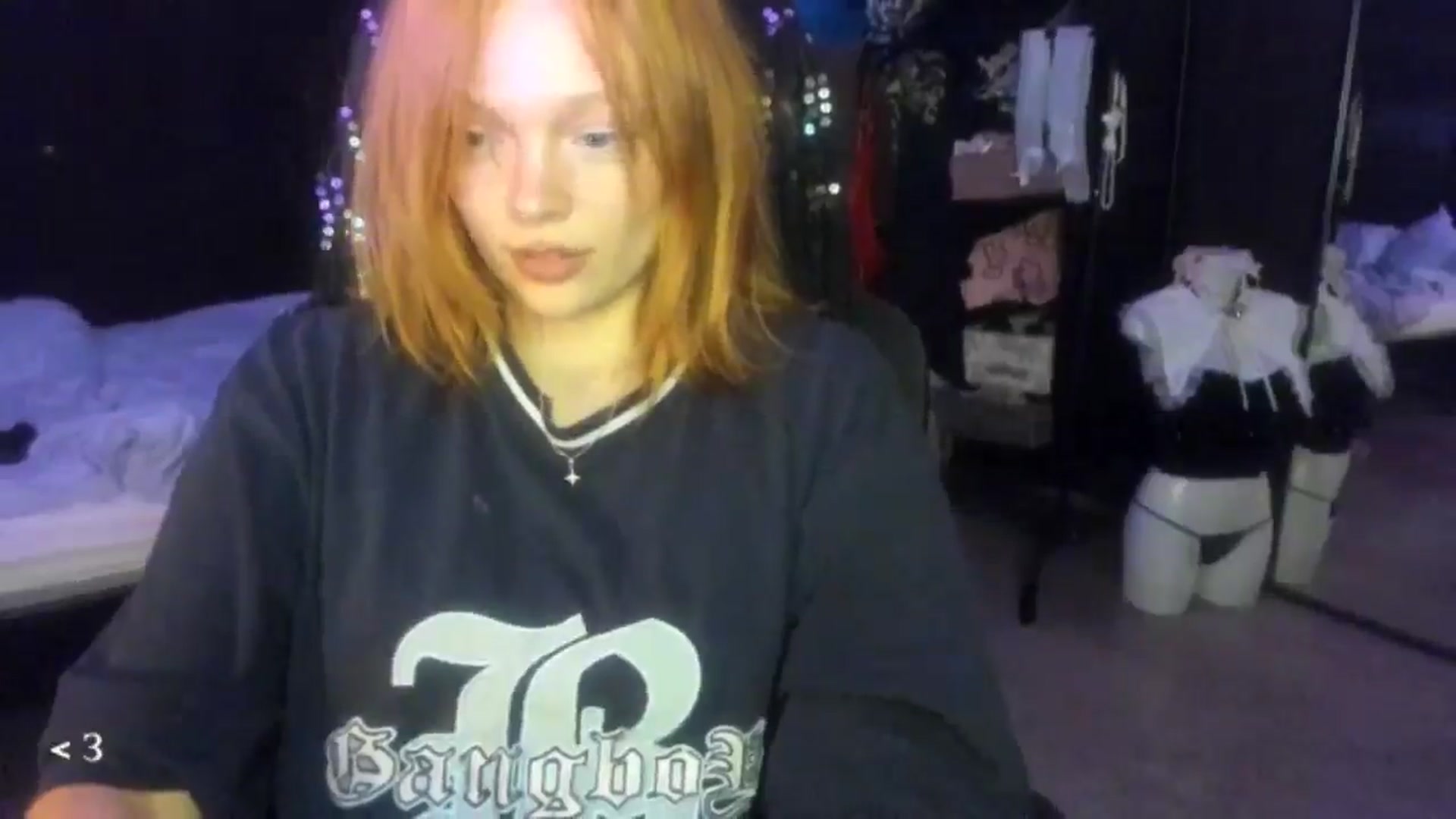 Gallery image thumbnail from greenzone's myfreecams stream on, 01/29/2026, 18:22 image 9 of 20