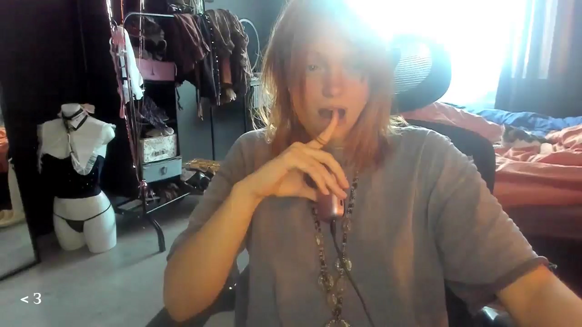 Gallery image thumbnail from greenzone's myfreecams stream on, 03/06/2026, 04:51 image 9 of 20
