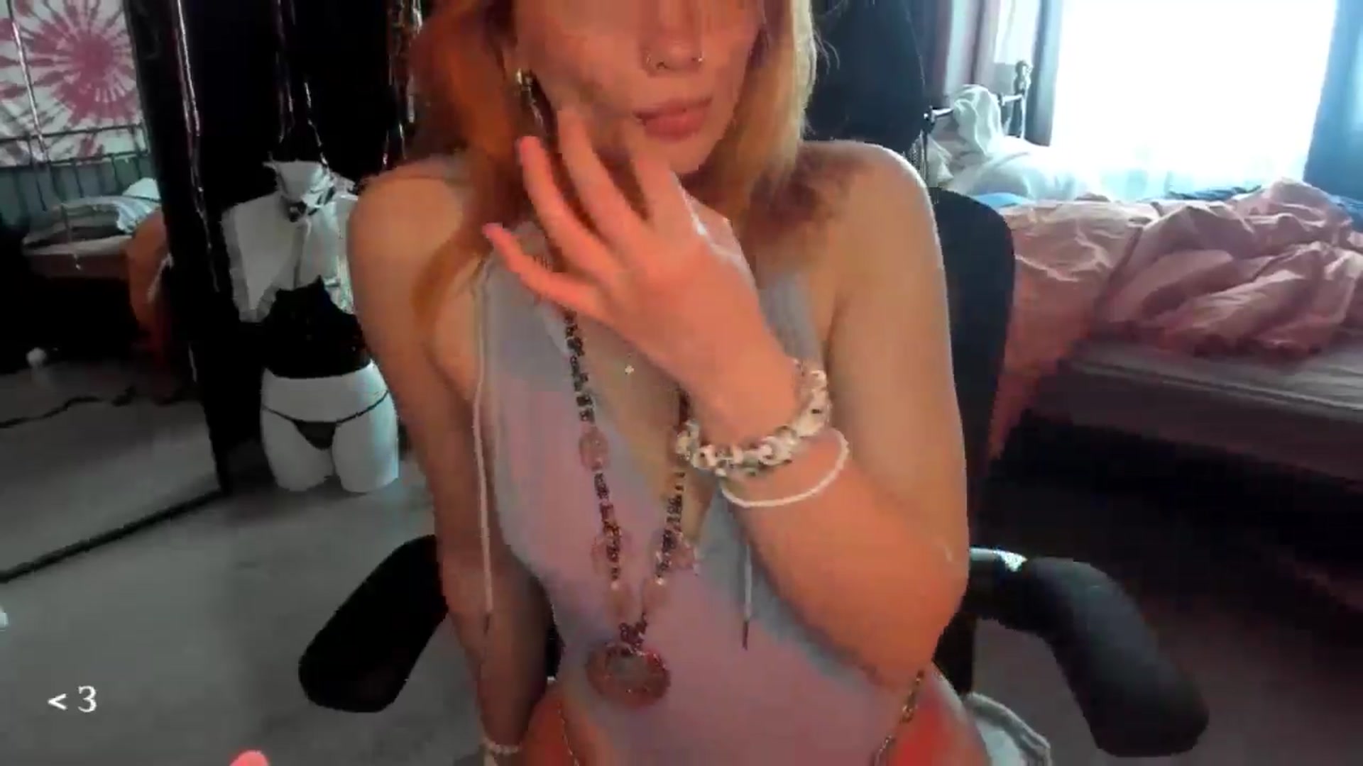 Gallery image thumbnail from greenzone's myfreecams stream on, 03/23/2026, 05:21 image 18 of 20