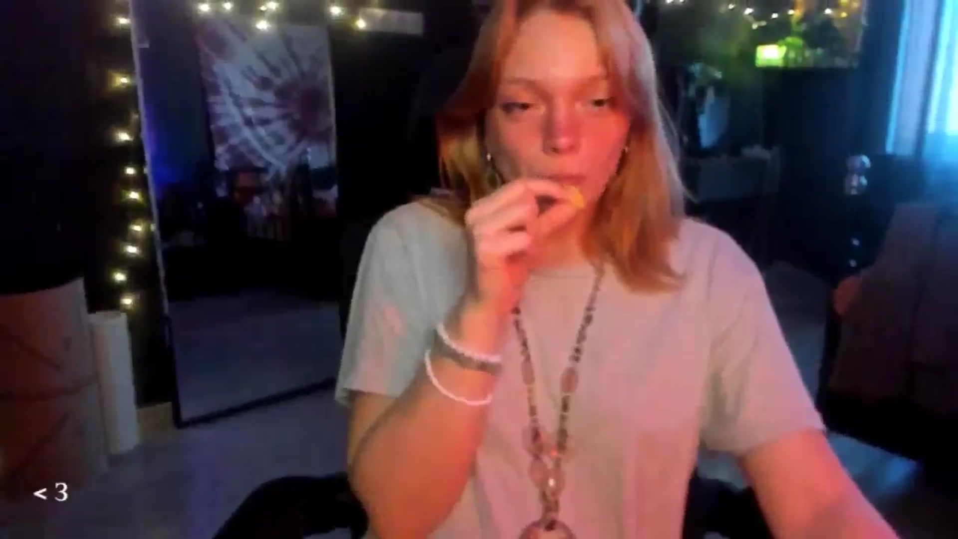Gallery image thumbnail from greenzone's myfreecams stream on, 04/12/2026, 05:11 image 10 of 20