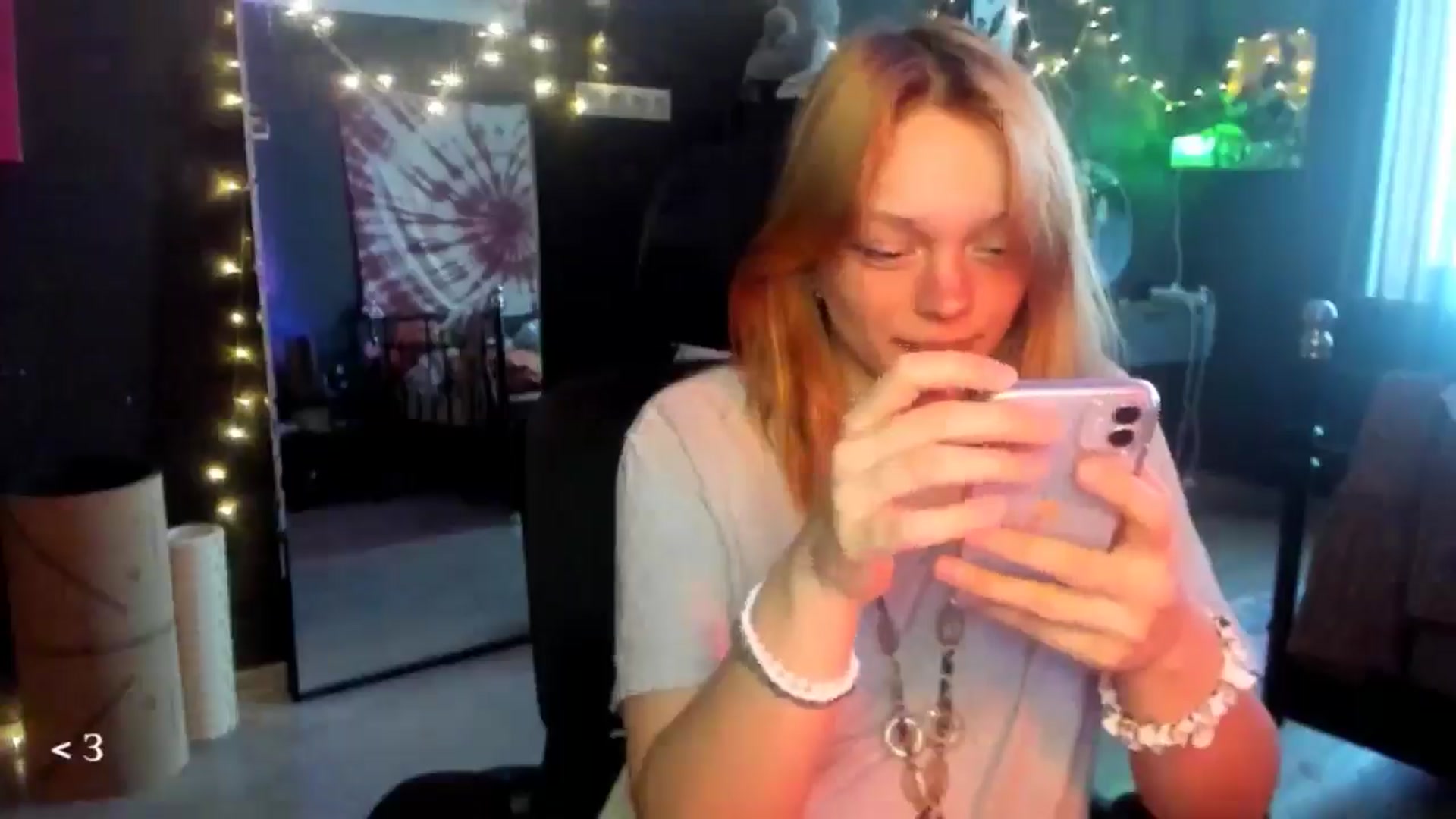 Gallery image thumbnail from greenzone's myfreecams stream on, 04/12/2026, 06:41 image 11 of 20
