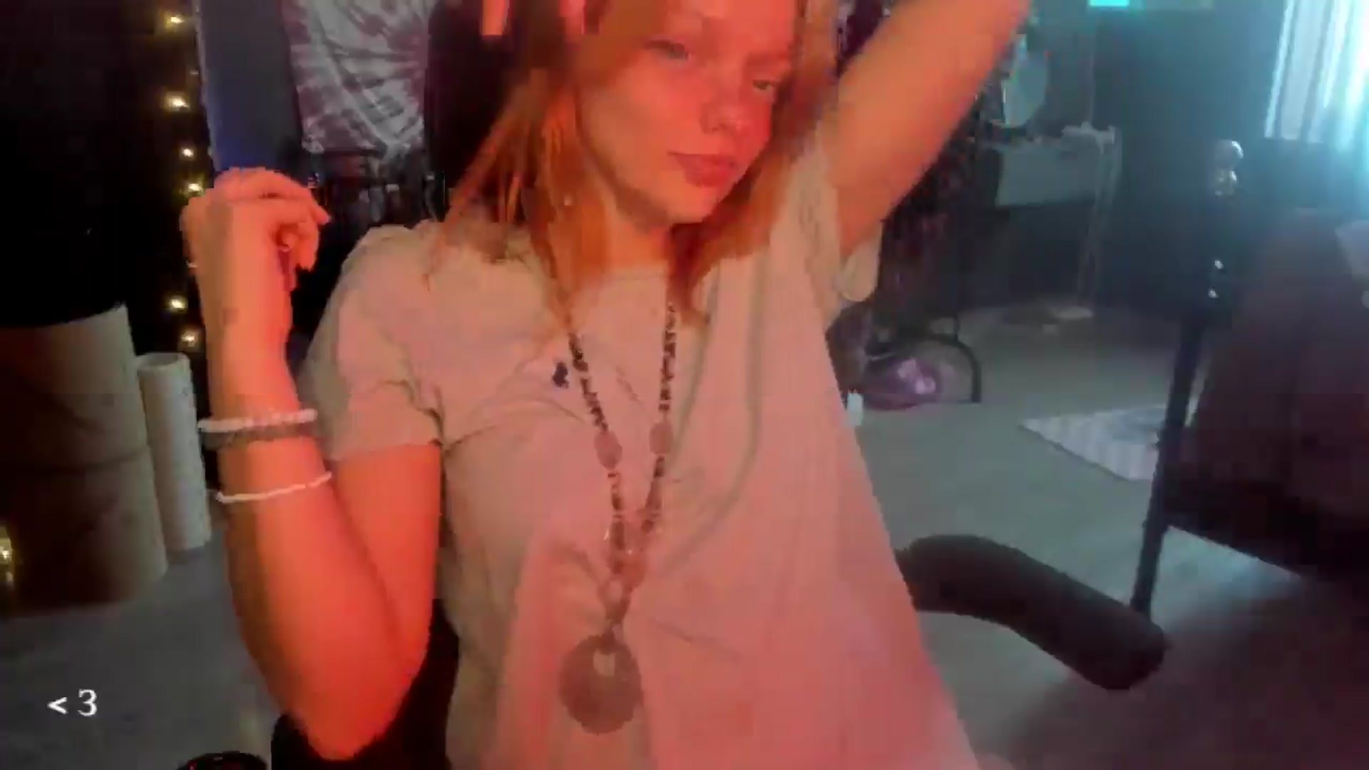 Gallery image thumbnail from greenzone's myfreecams stream on, 04/12/2026, 07:51 image 9 of 20