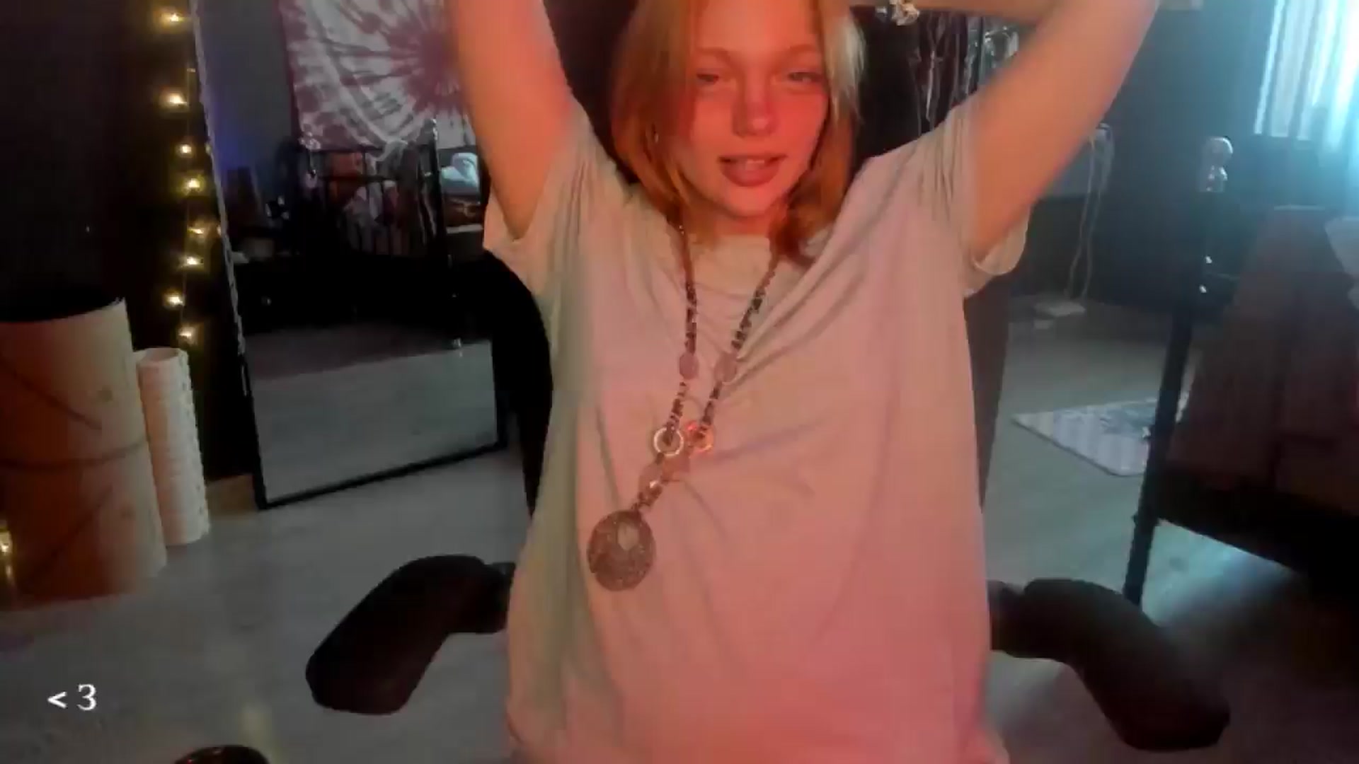 Gallery image thumbnail from greenzone's myfreecams stream on, 04/12/2026, 07:51 image 8 of 20