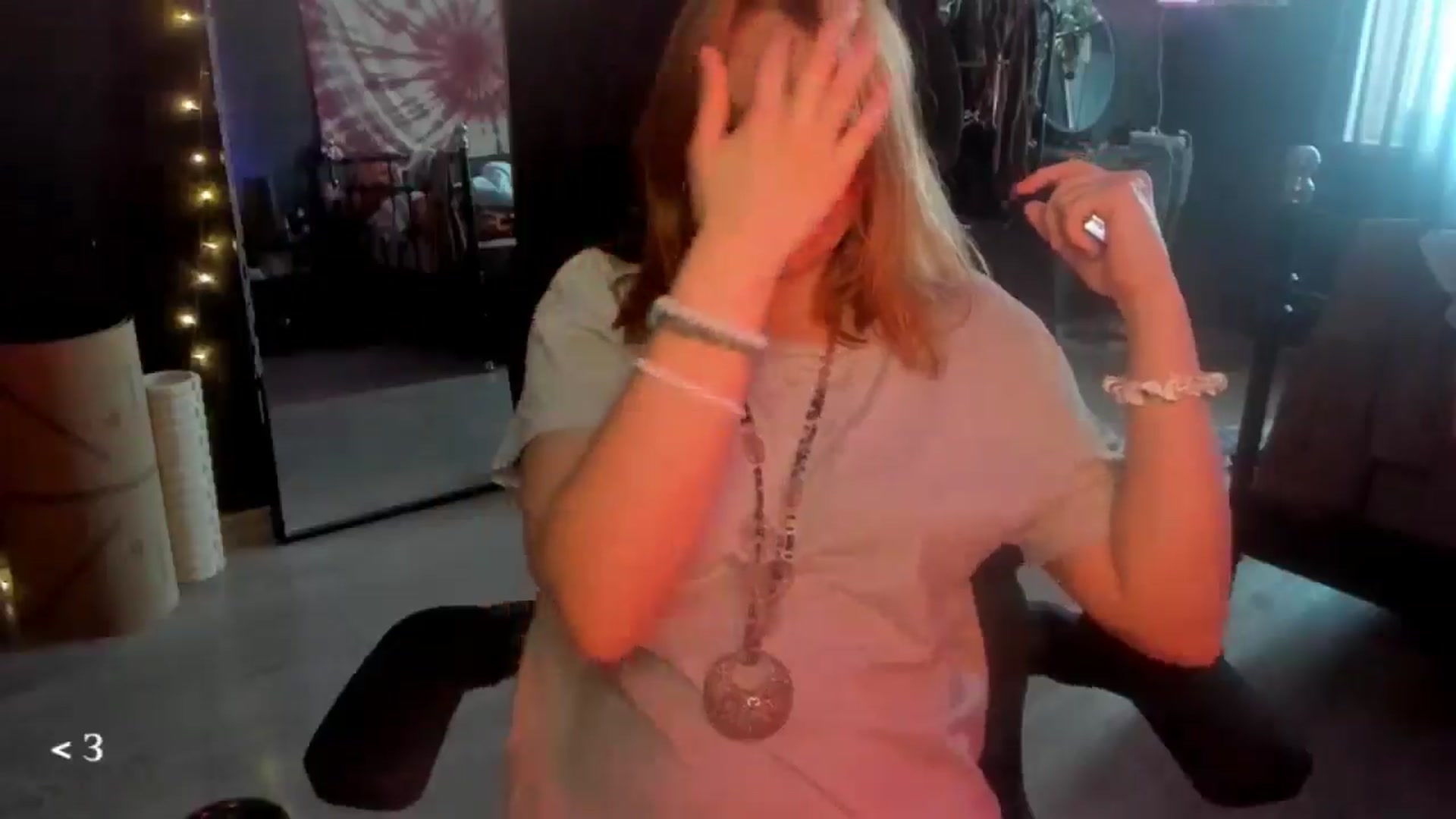 Gallery image thumbnail from greenzone's myfreecams stream on, 04/12/2026, 07:51 image 13 of 20