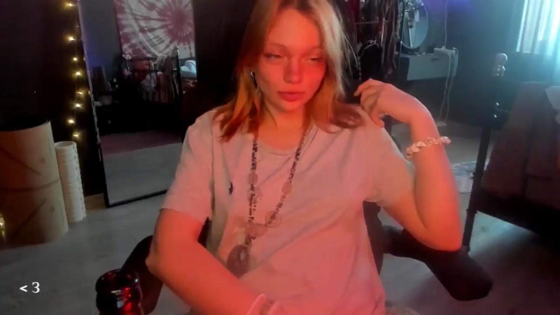 Gallery image thumbnail from greenzone's myfreecams stream on, 04/12/2026, 07:51 image 19 of 20