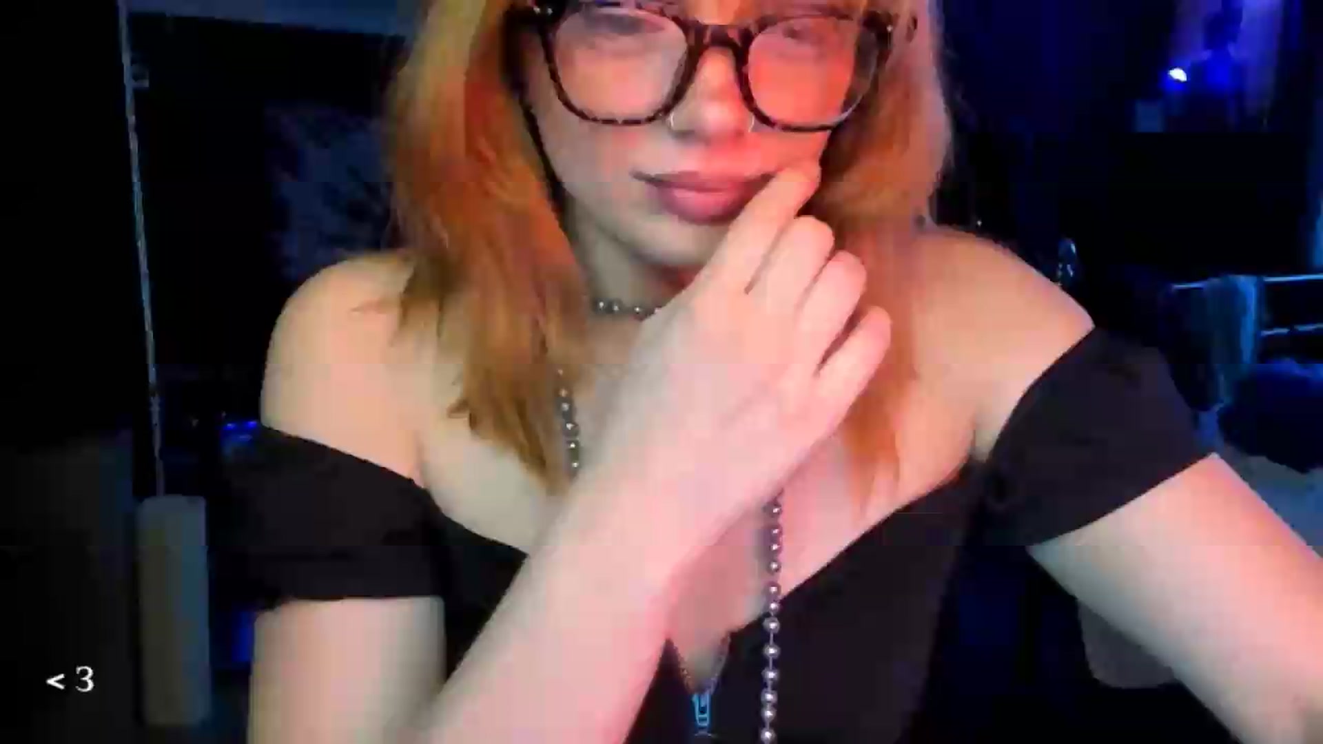 Gallery image thumbnail from greenzone's myfreecams stream on, 05/13/2026, 23:57 image 1 of 20