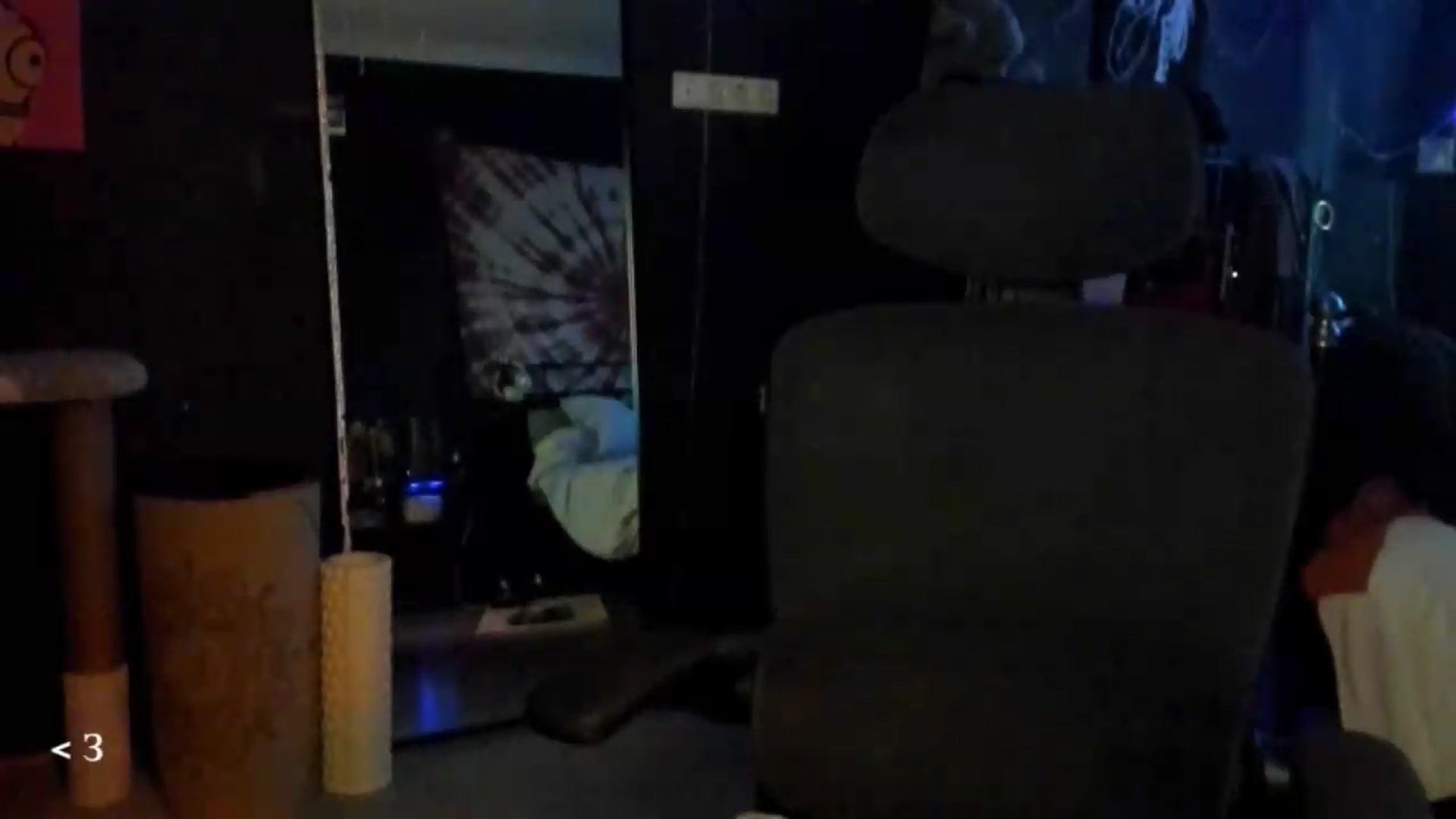 Gallery image thumbnail from greenzone's myfreecams stream on, 05/14/2026, 02:20 image 12 of 20