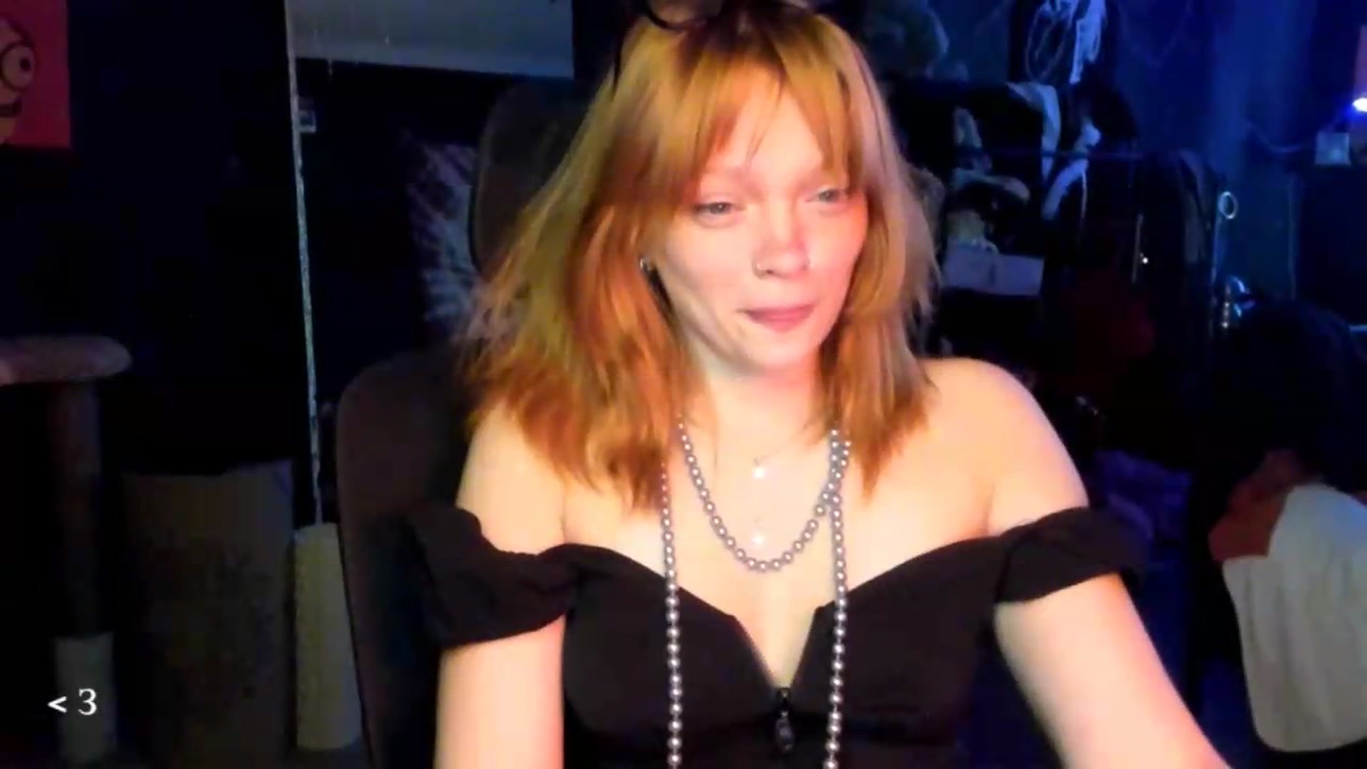 Gallery image thumbnail from greenzone's myfreecams stream on, 05/14/2026, 02:54 image 13 of 20