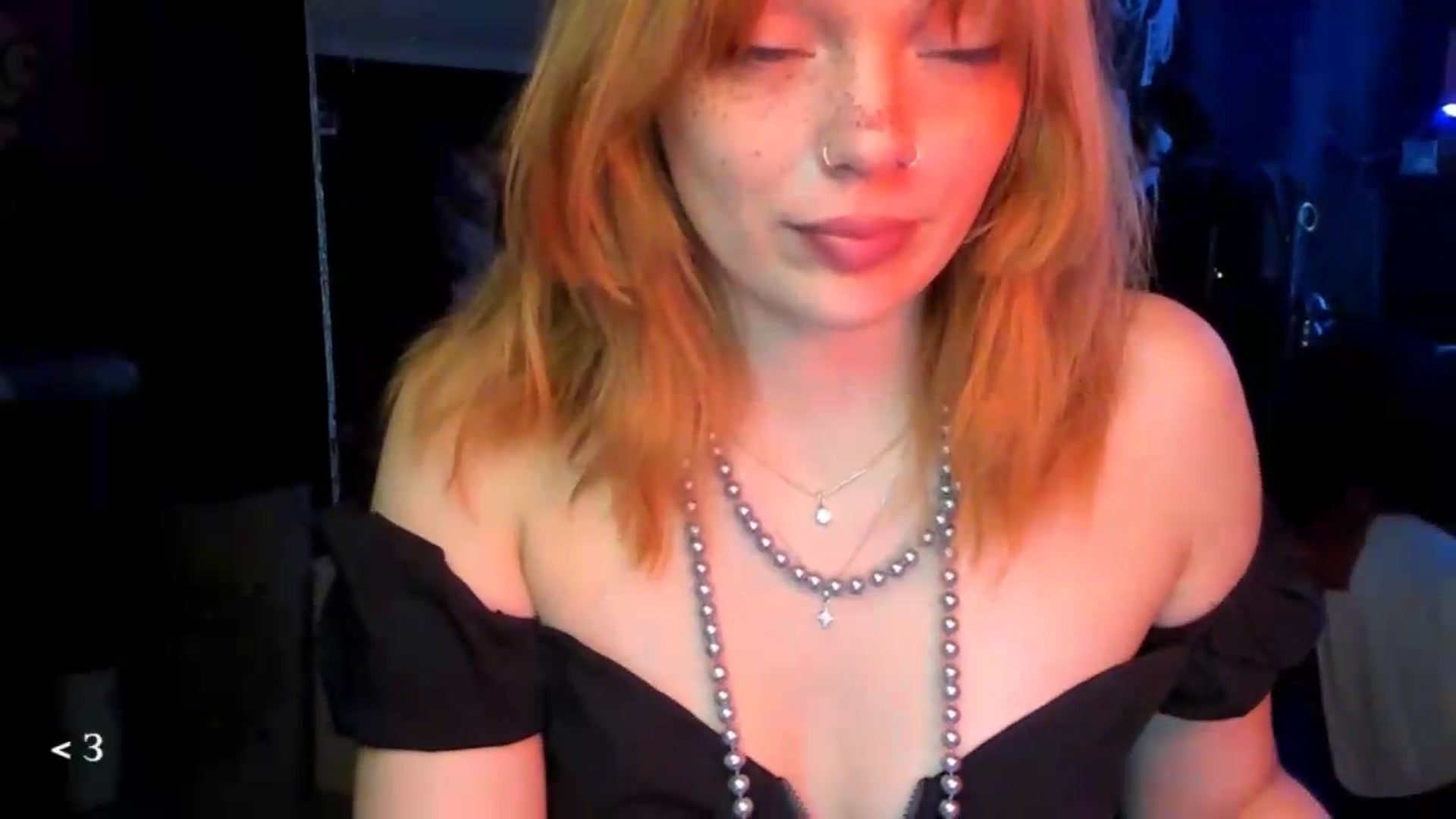 Gallery image thumbnail from greenzone's myfreecams stream on, 05/14/2026, 02:54 image 20 of 20