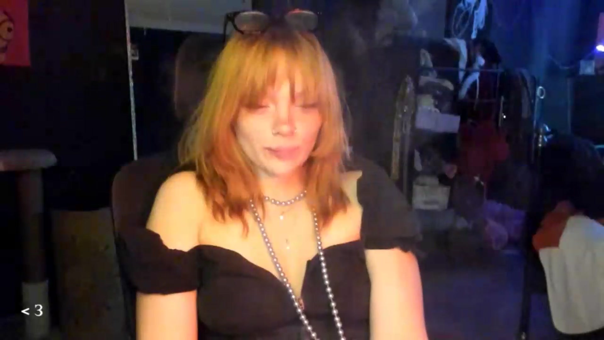 Gallery image thumbnail from greenzone's myfreecams stream on, 05/14/2026, 02:54 image 6 of 20