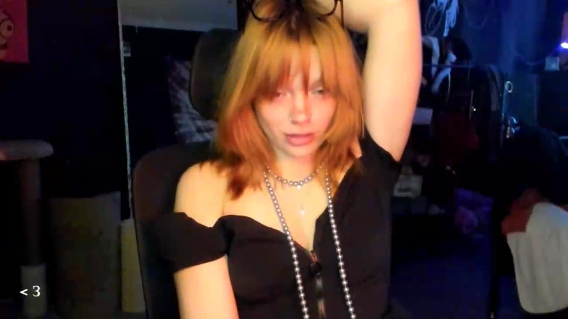 Gallery image thumbnail from greenzone's myfreecams stream on, 05/14/2026, 02:54 image 4 of 20