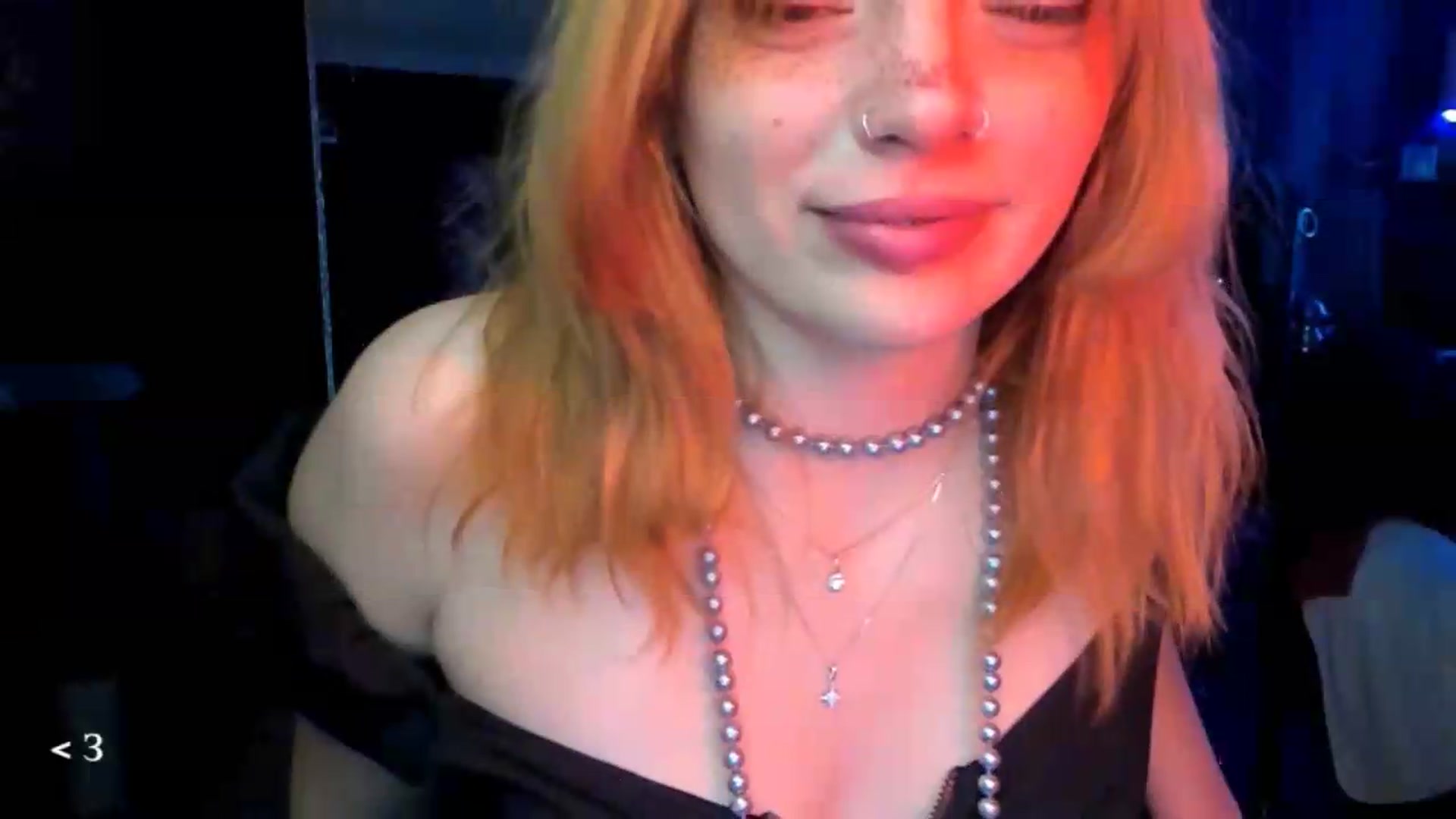 Gallery image thumbnail from greenzone's myfreecams stream on, 05/14/2026, 02:54 image 7 of 20