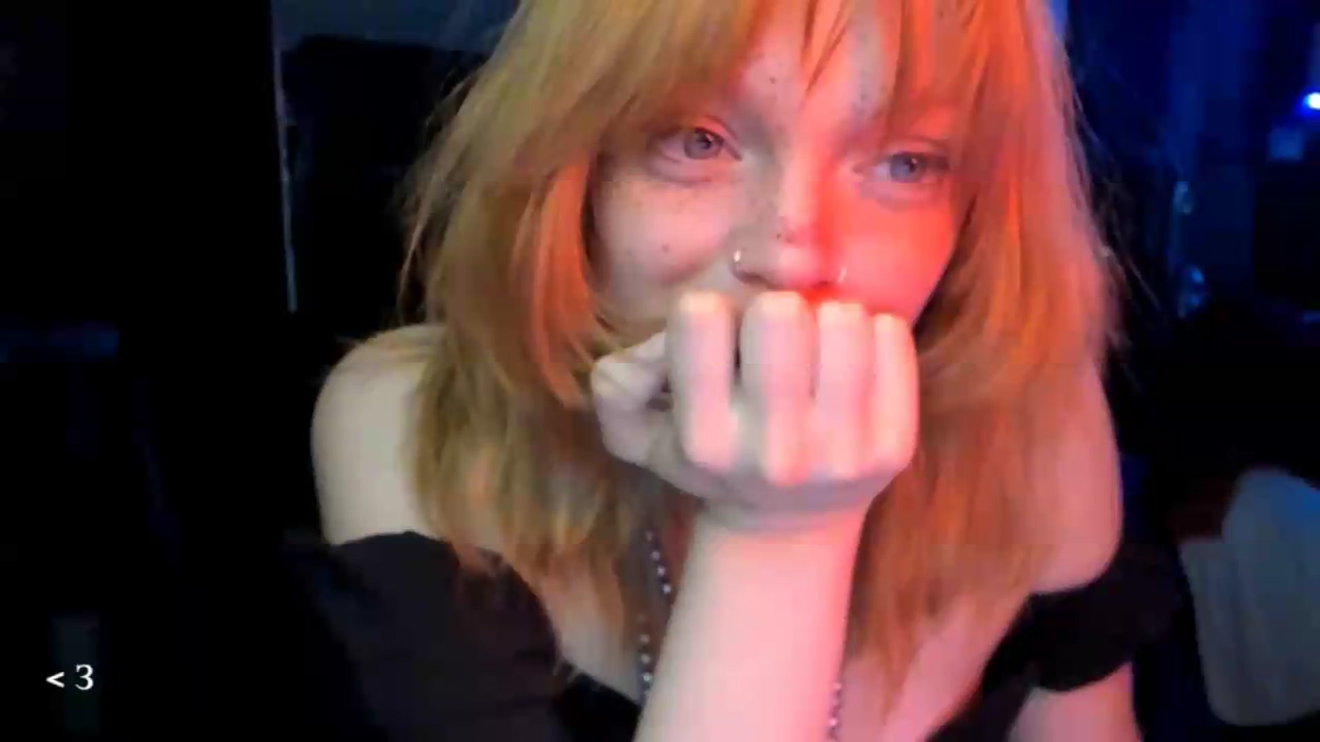 Gallery image thumbnail from greenzone's myfreecams stream on, 05/14/2026, 02:54 image 16 of 20