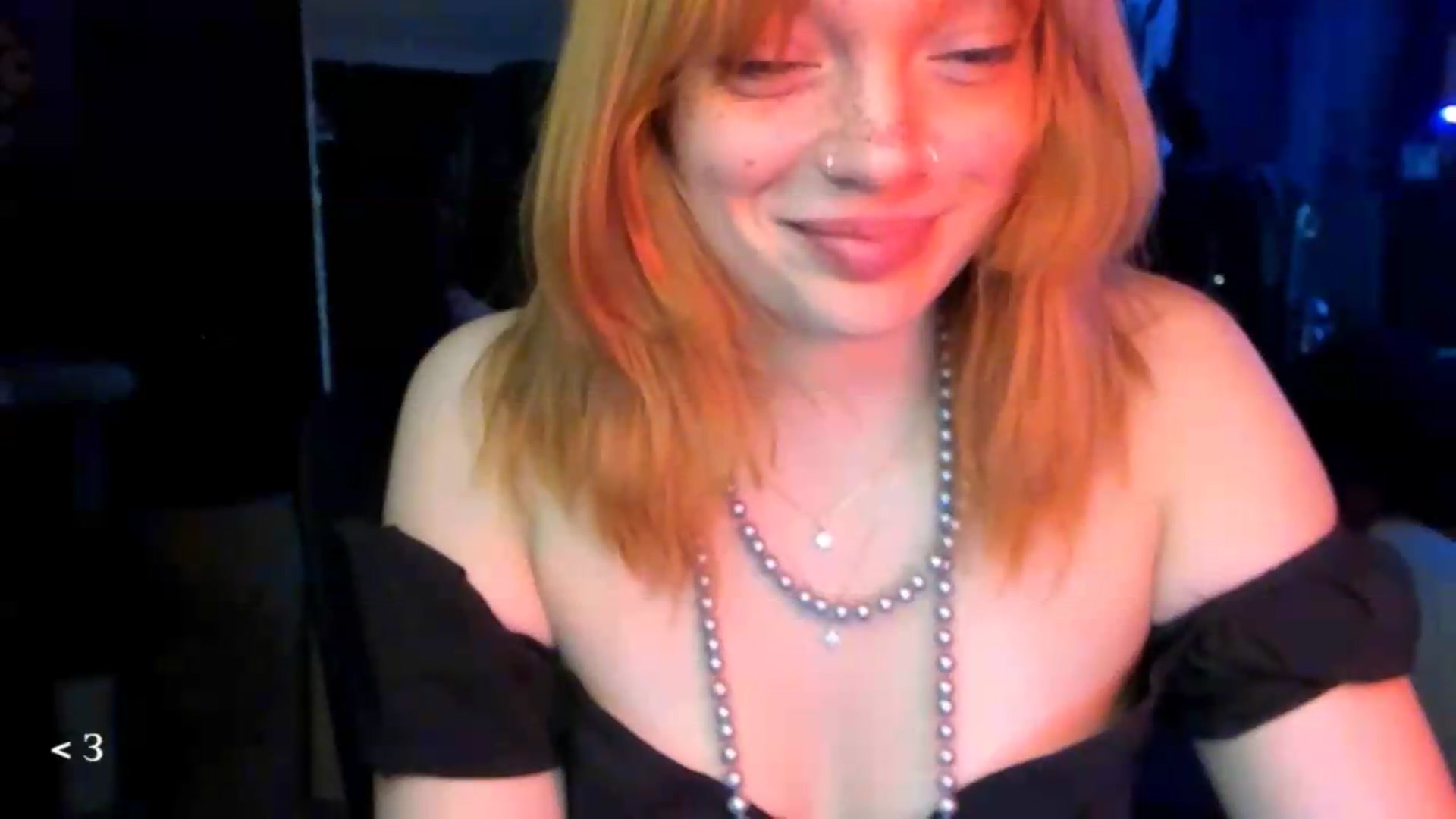 Gallery image thumbnail from greenzone's myfreecams stream on, 05/14/2026, 02:54 image 19 of 20