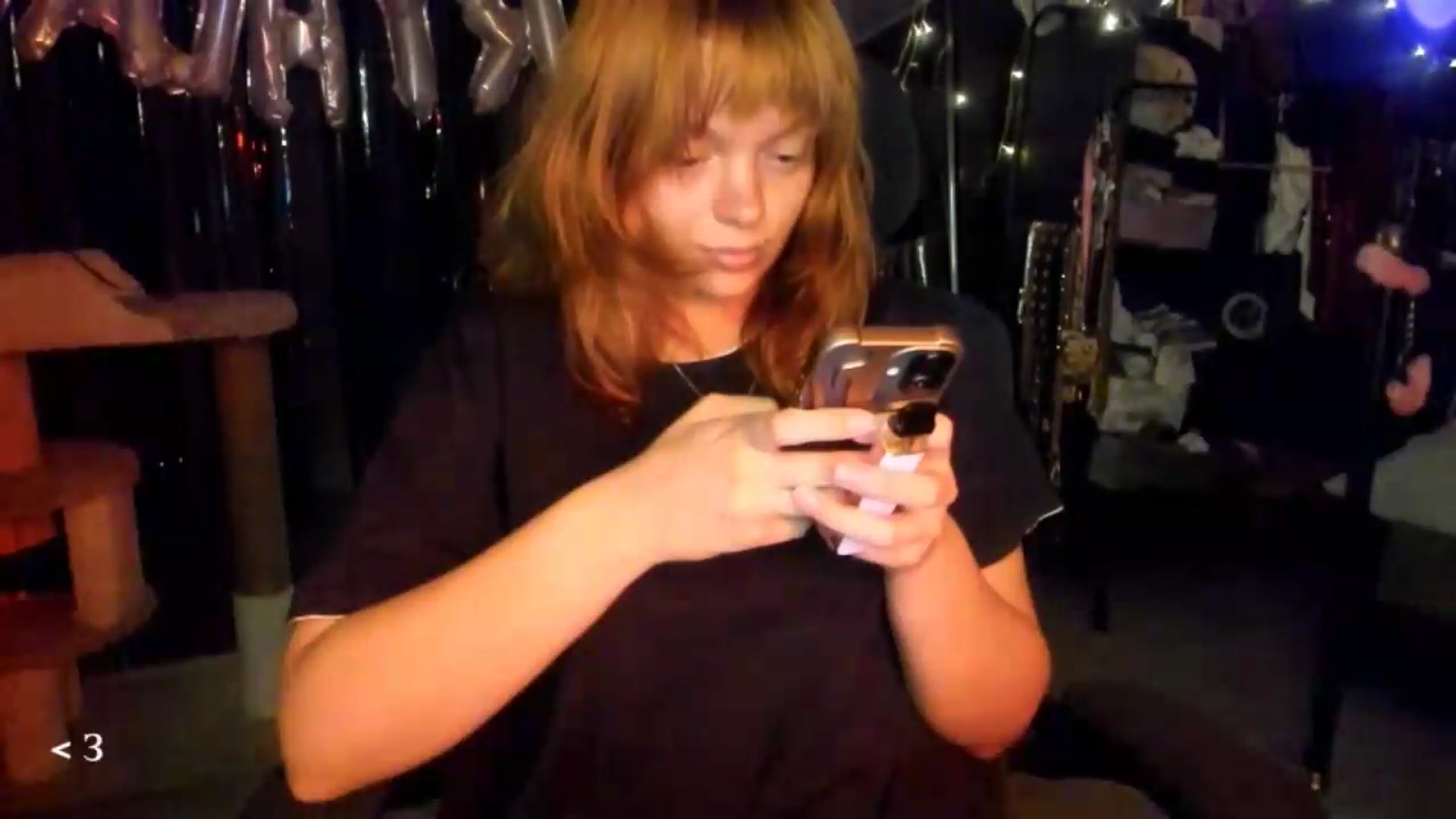Gallery image thumbnail from greenzone's myfreecams stream on, 07/01/2026, 21:49 image 13 of 20