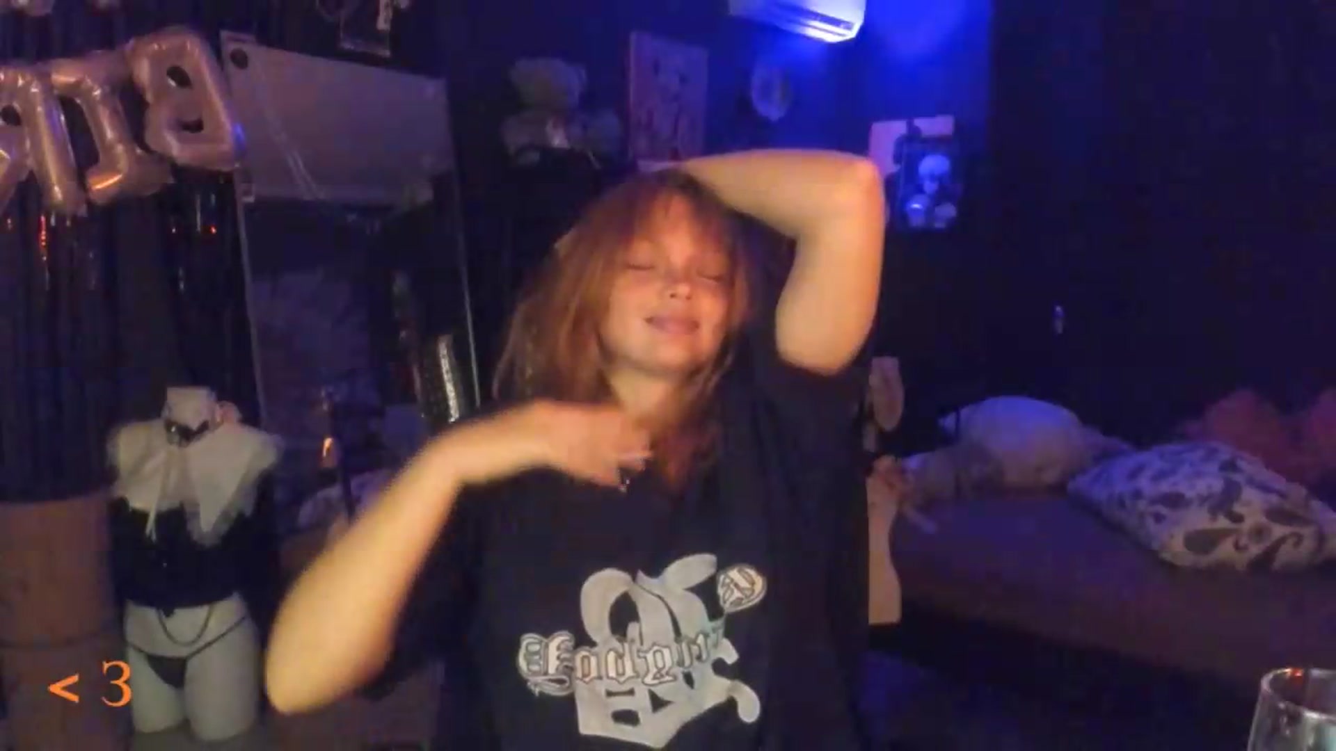 Gallery image thumbnail from greenzone's myfreecams stream on, 08/16/2026, 16:16 image 15 of 20