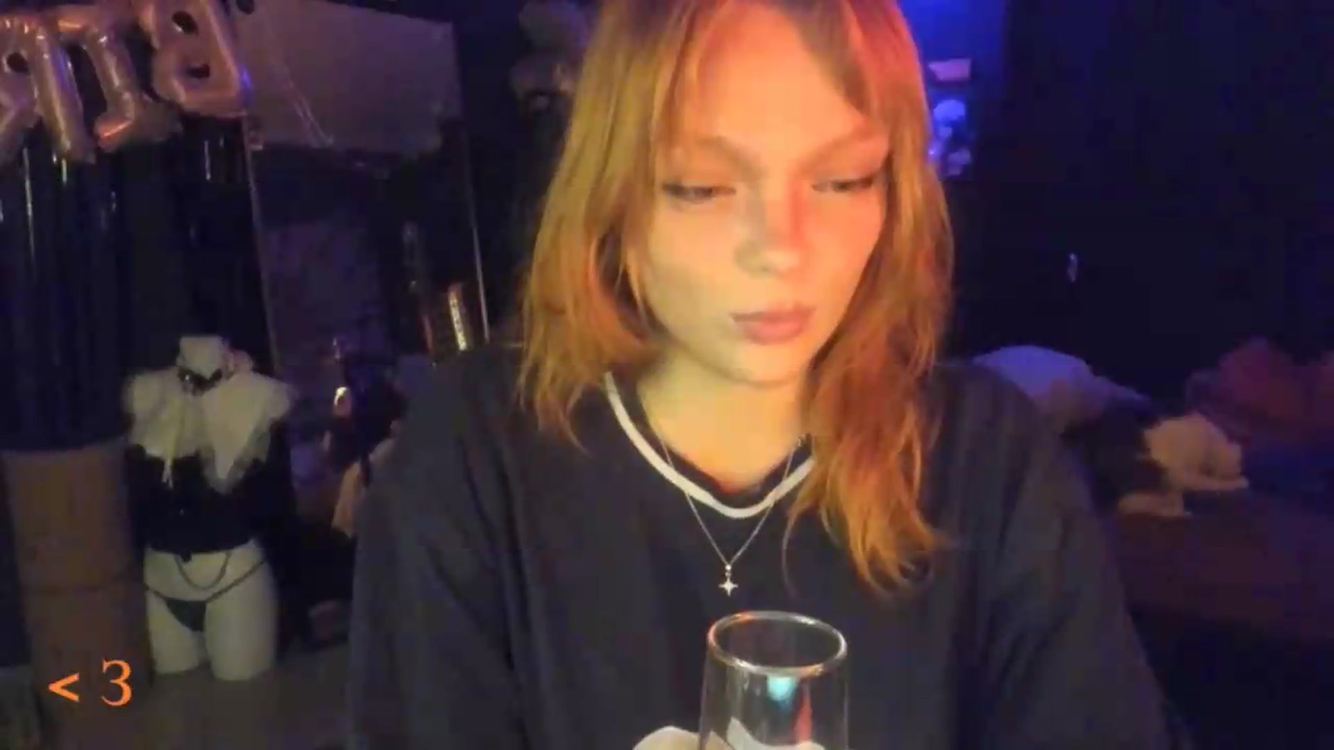 Gallery image thumbnail from greenzone's myfreecams stream on, 08/16/2026, 16:52 image 7 of 20