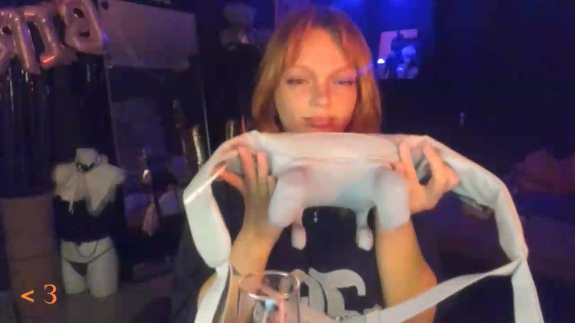 Gallery image thumbnail from greenzone's myfreecams stream on, 08/16/2026, 16:52 image 10 of 20