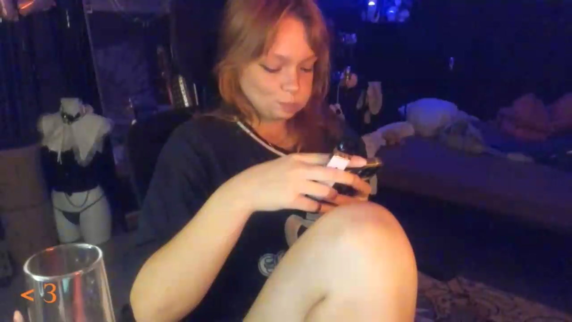 Gallery image thumbnail from greenzone's myfreecams stream on, 08/16/2026, 18:22 image 14 of 20
