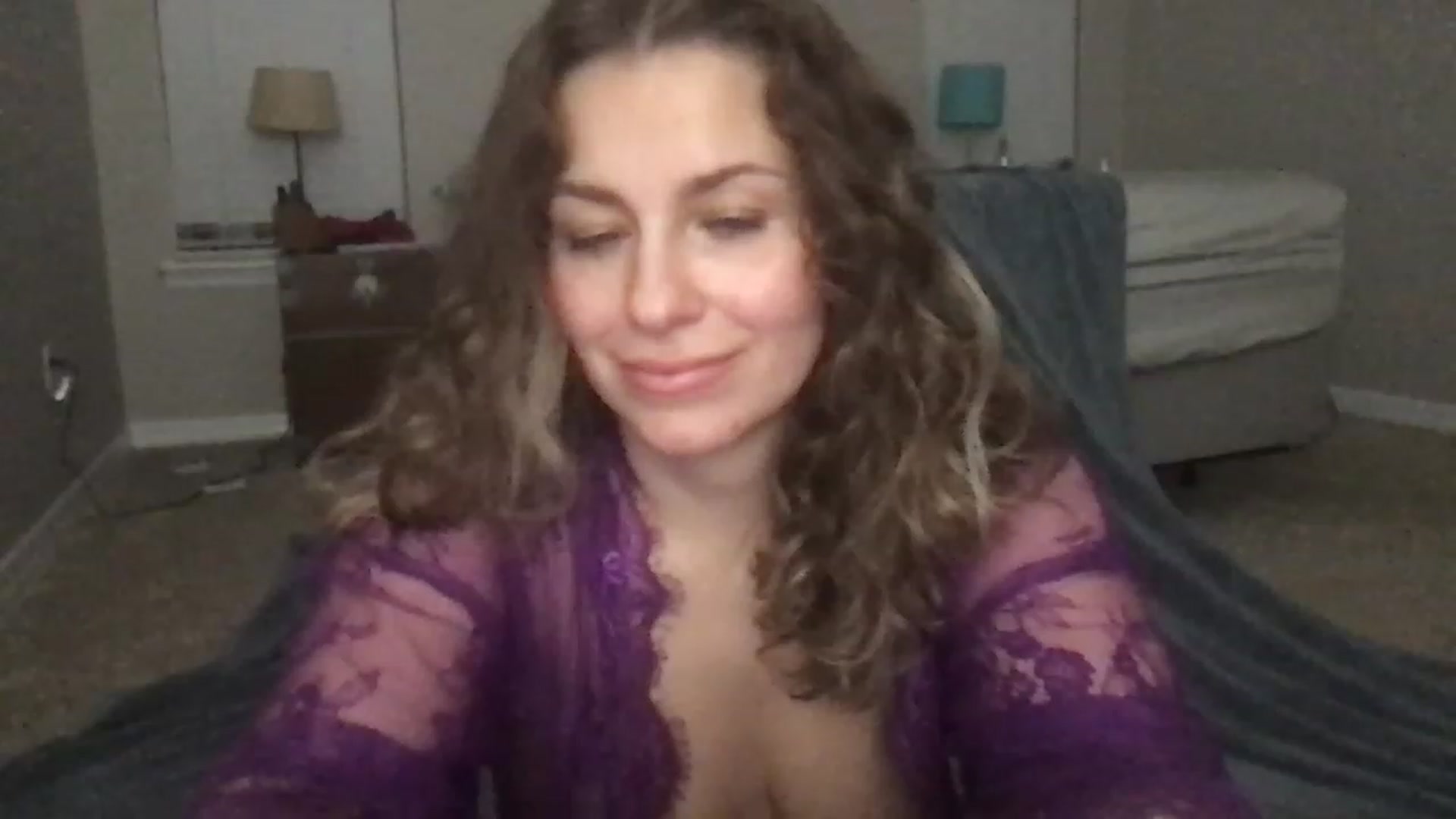 Gallery image thumbnail from gwendenim's myfreecams stream on, 11/16/2022, 08:33 image 12 of 20