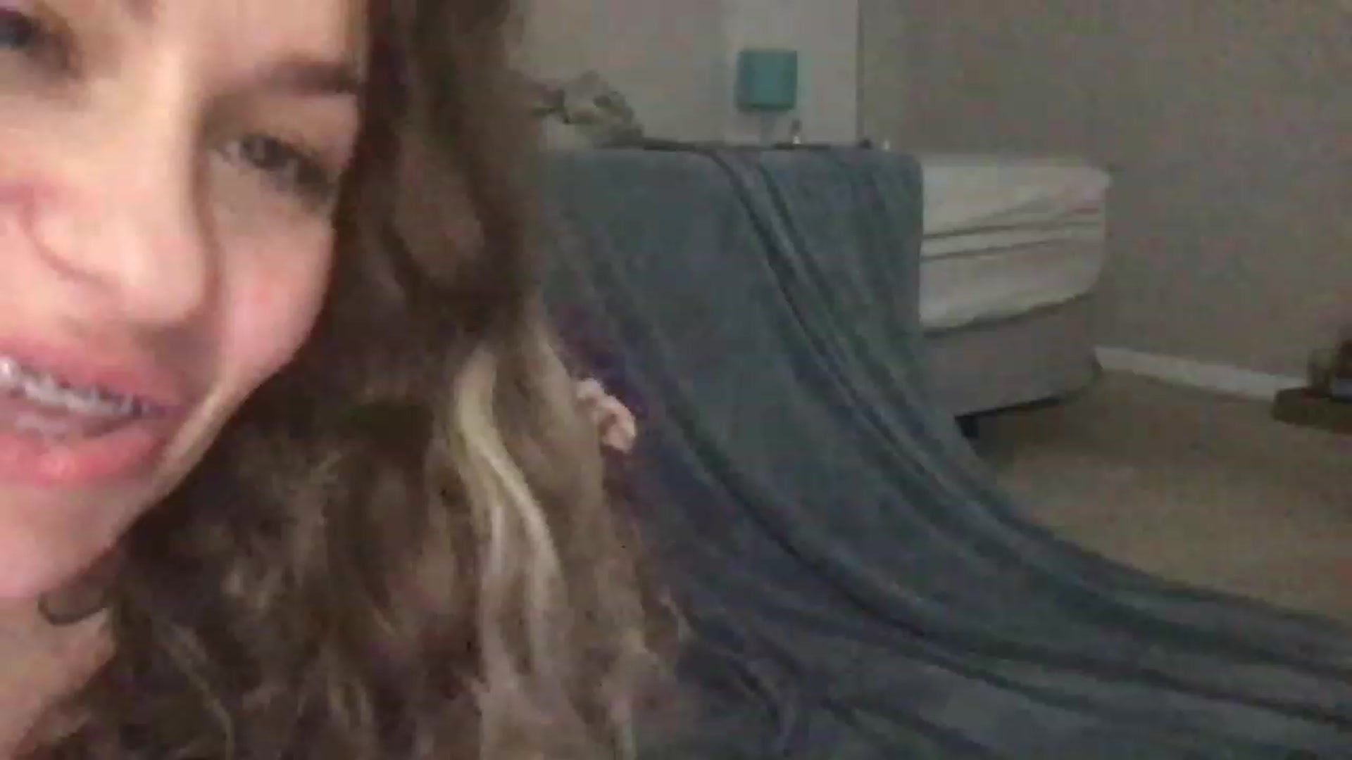 Gallery image thumbnail from gwendenim's myfreecams stream on, 11/16/2022, 08:33 image 9 of 20