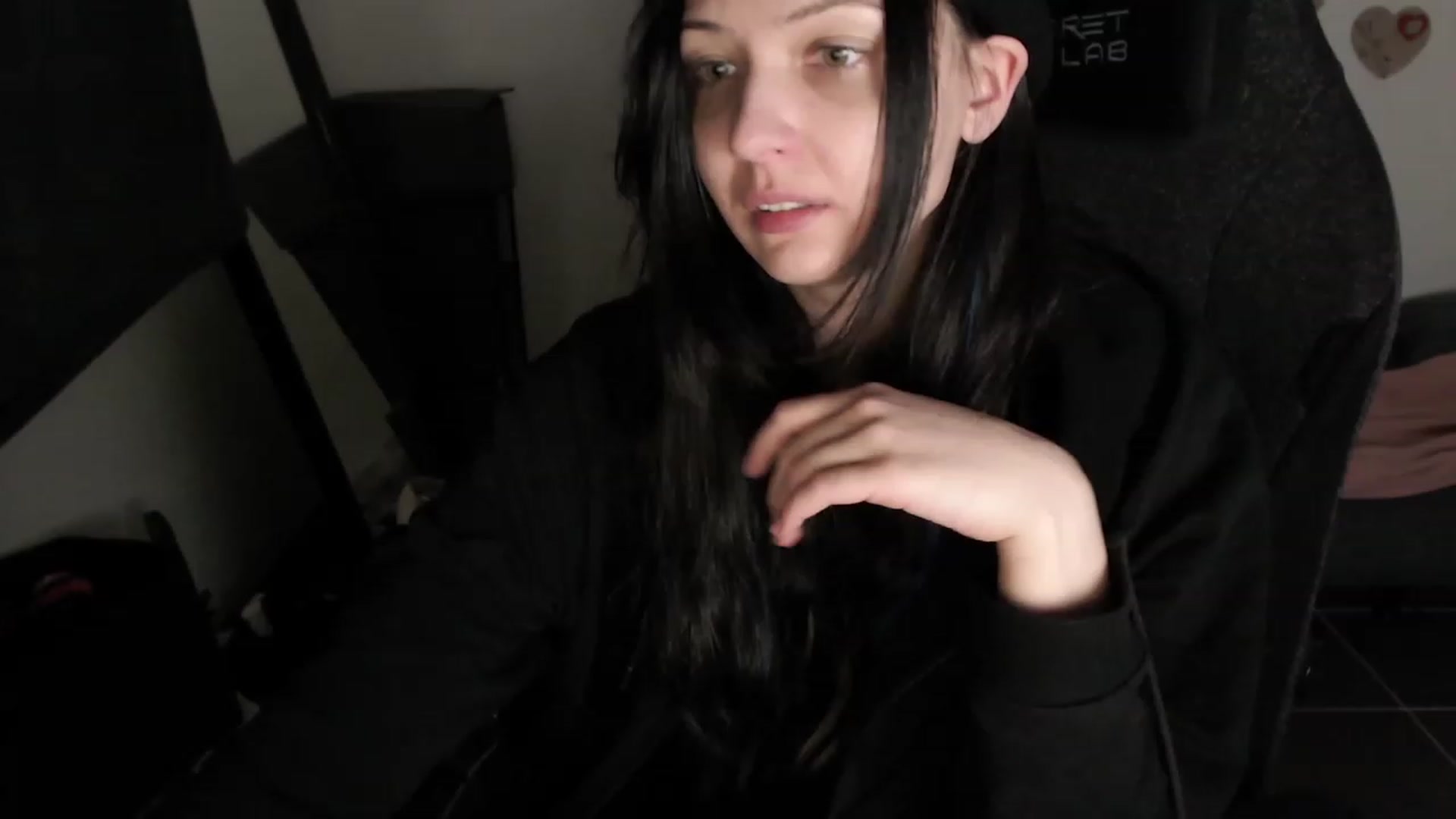 Gallery image thumbnail from h0TnDaNGeR0uS's myfreecams stream on, 08/07/2023, 10:19 image 16 of 20