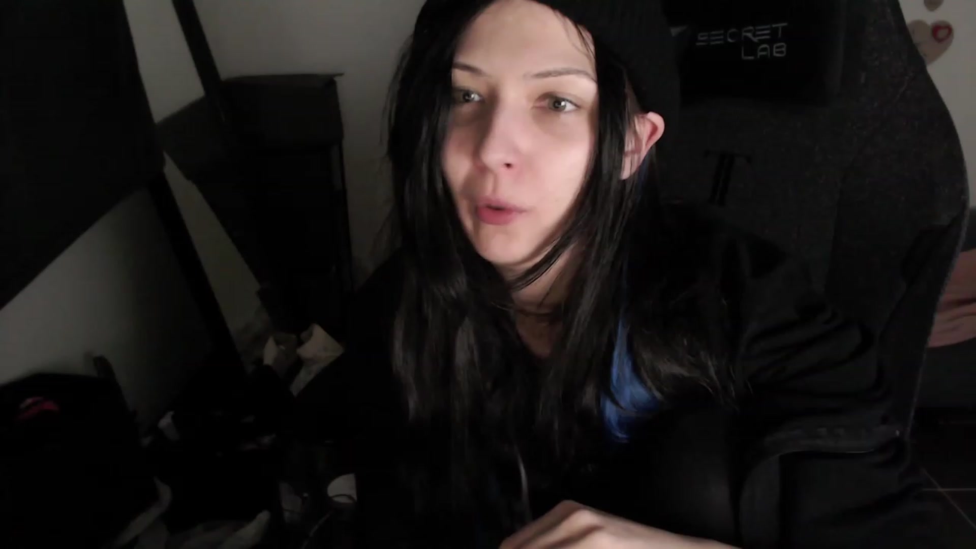 Gallery image thumbnail from h0TnDaNGeR0uS's myfreecams stream on, 08/07/2023, 10:19 image 15 of 20