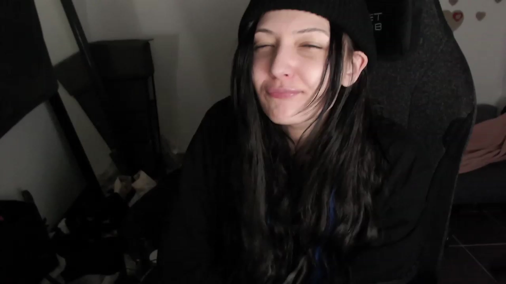 Gallery image thumbnail from h0TnDaNGeR0uS's myfreecams stream on, 08/07/2023, 10:45 image 18 of 20