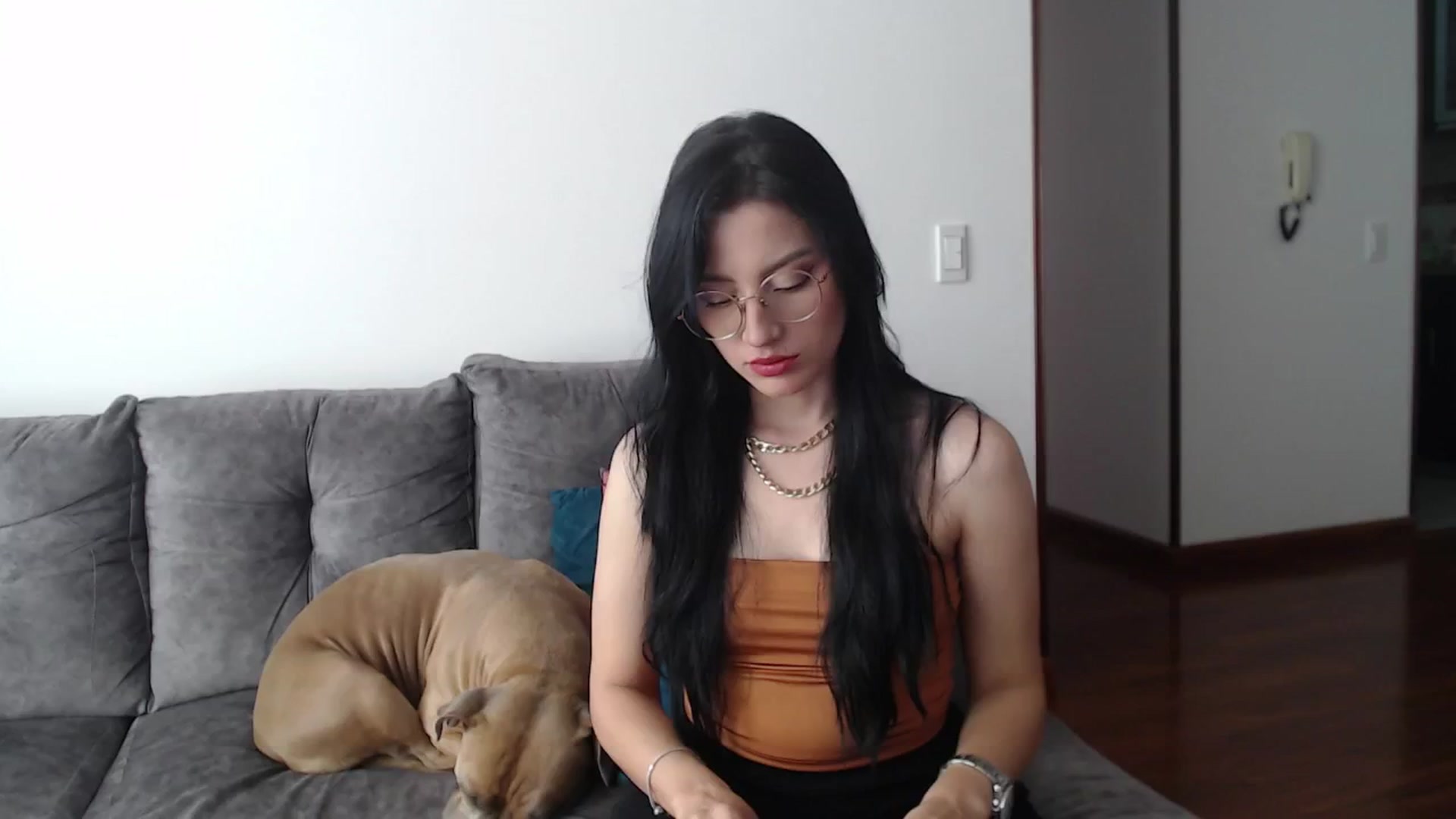 Gallery image thumbnail from h_e_r_a's myfreecams stream on, 12/31/2024, 17:01 image 2 of 20