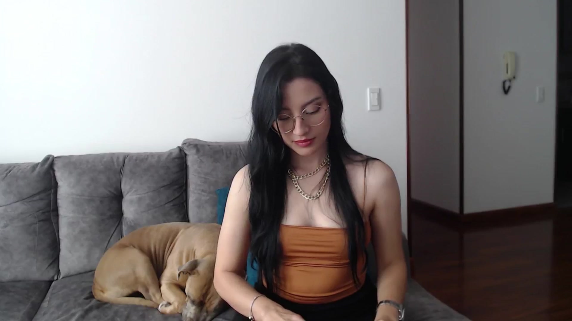 Gallery image thumbnail from h_e_r_a's myfreecams stream on, 12/31/2024, 17:01 image 3 of 20