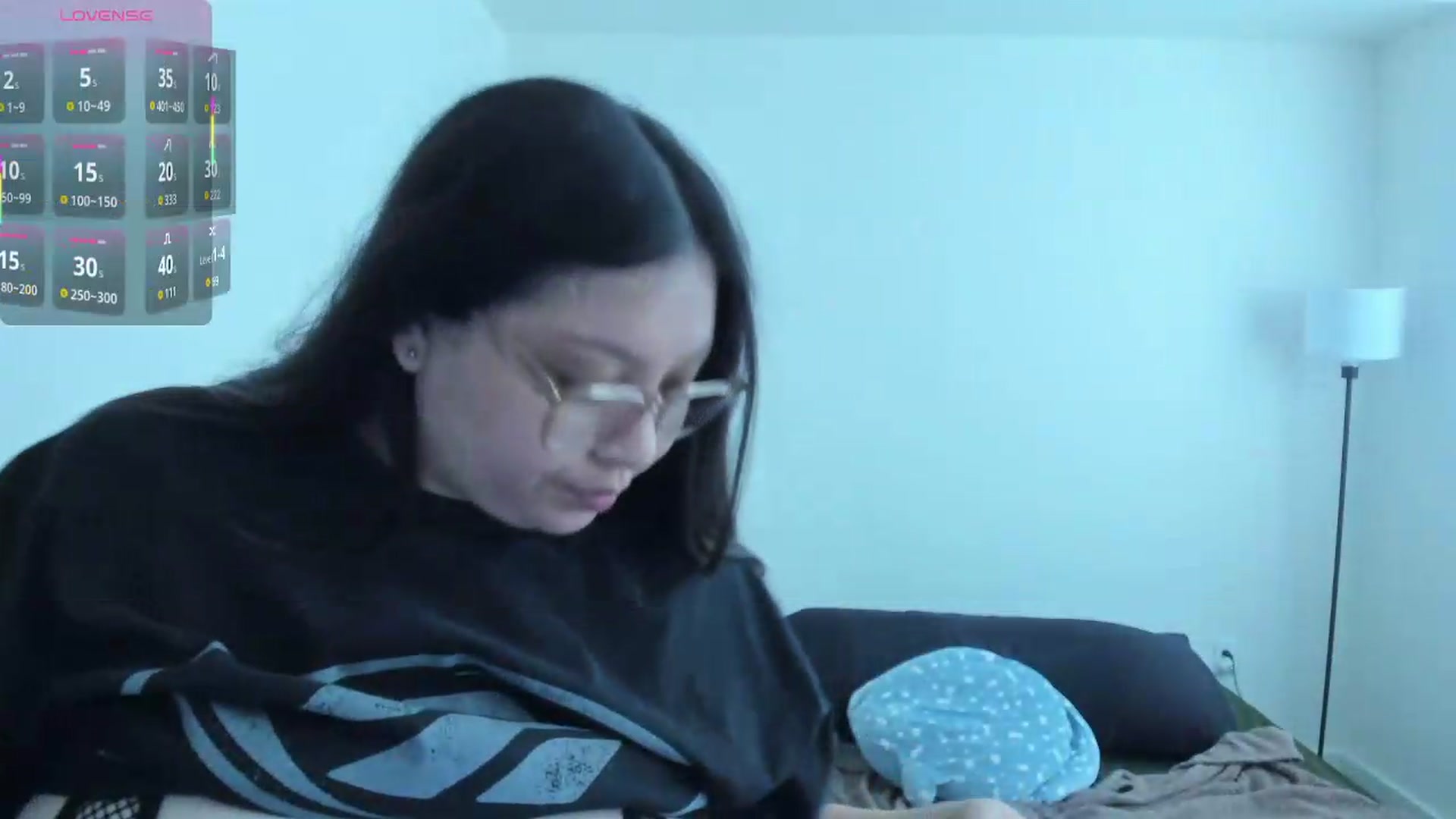 Gallery image thumbnail from halibutt's myfreecams stream on, 09/03/2026, 19:03 image 17 of 20