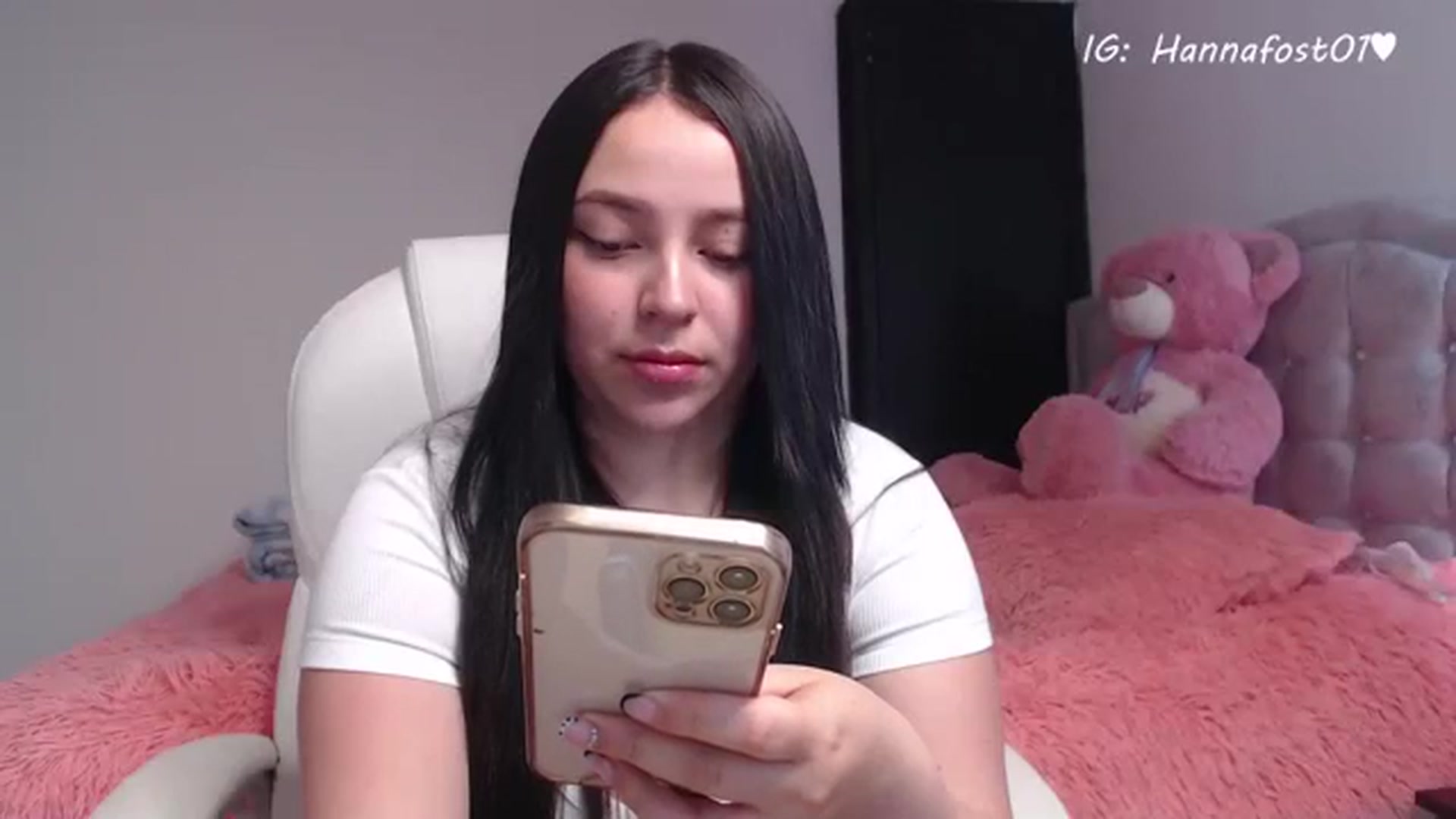 Gallery image thumbnail from hanna_fost's myfreecams stream on, 08/12/2023, 20:19 image 5 of 20