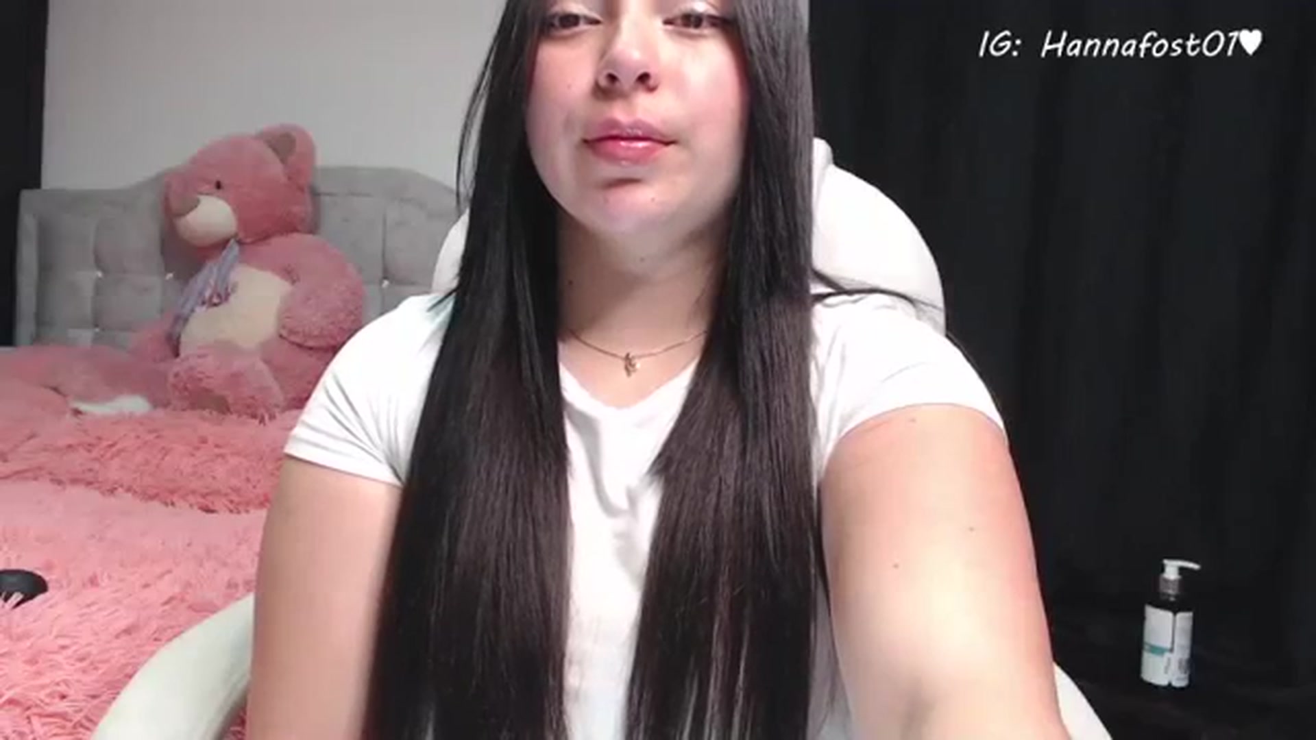 Gallery image thumbnail from hanna_fost's myfreecams stream on, 08/15/2023, 02:25 image 3 of 20