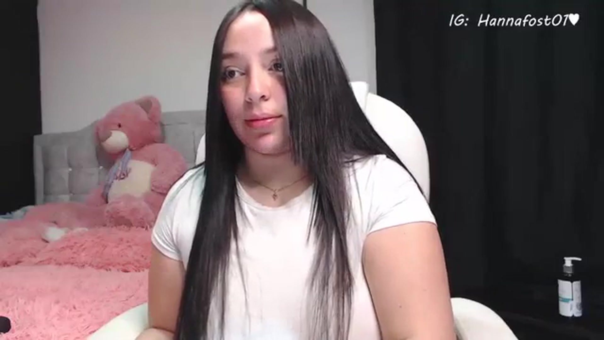 Gallery image thumbnail from hanna_fost's myfreecams stream on, 08/15/2023, 02:25 image 20 of 20