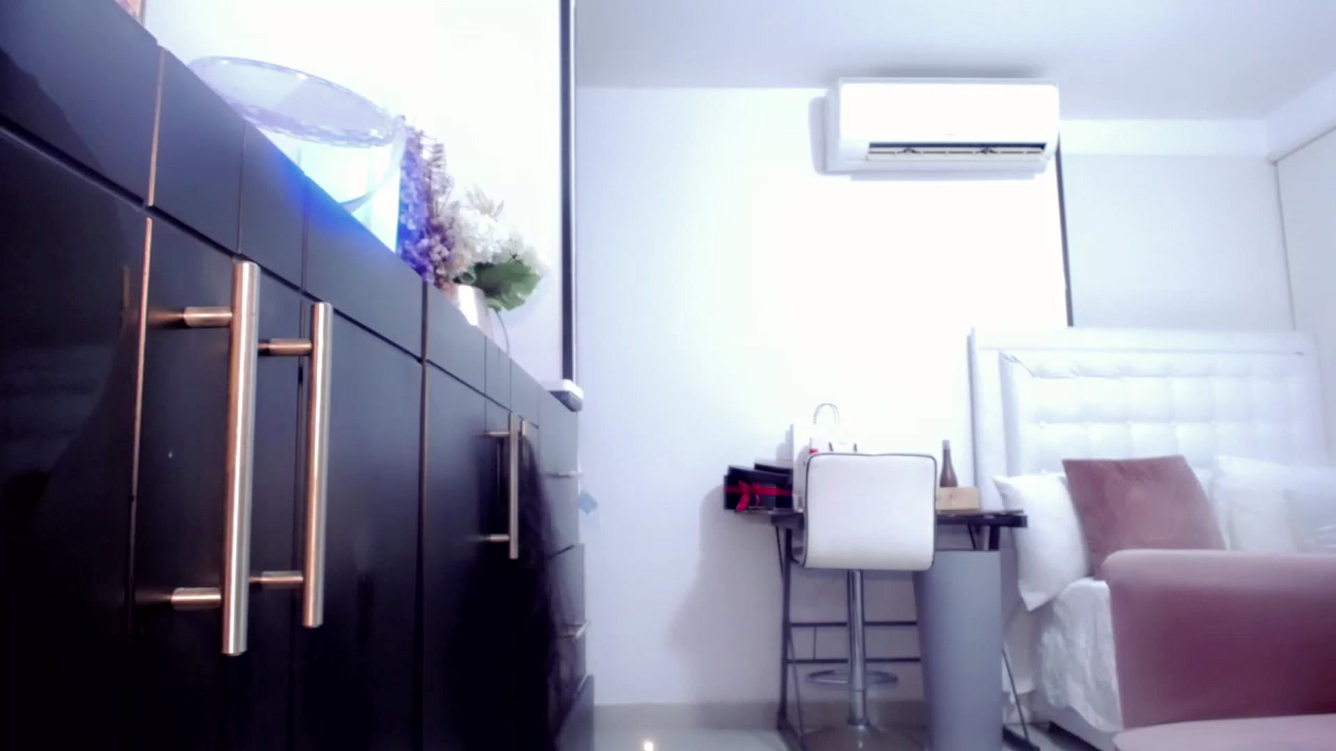 Gallery image thumbnail from hannahill's myfreecams stream on, 11/25/2022, 04:59 image 13 of 20